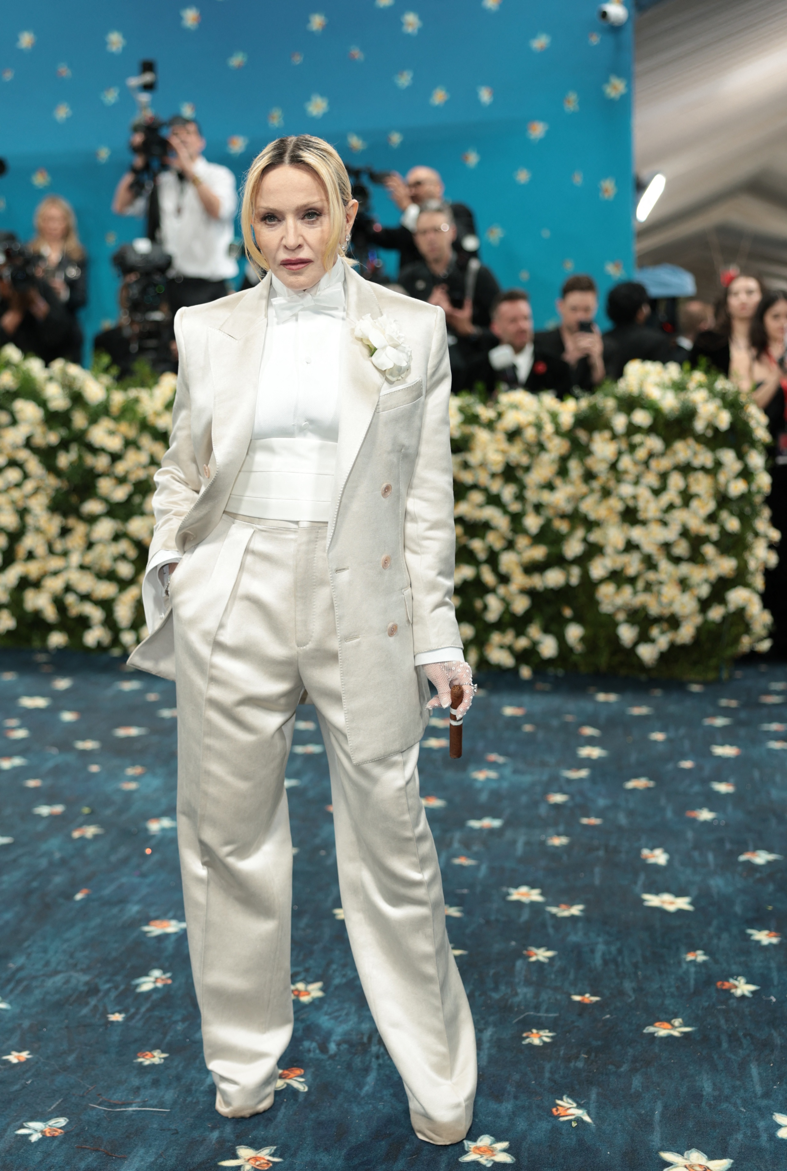 Lisa diện mốt nội y táo bạo khoe sắc cùng dàn sao ‘khủng’ ở Met Gala - Ảnh 14.