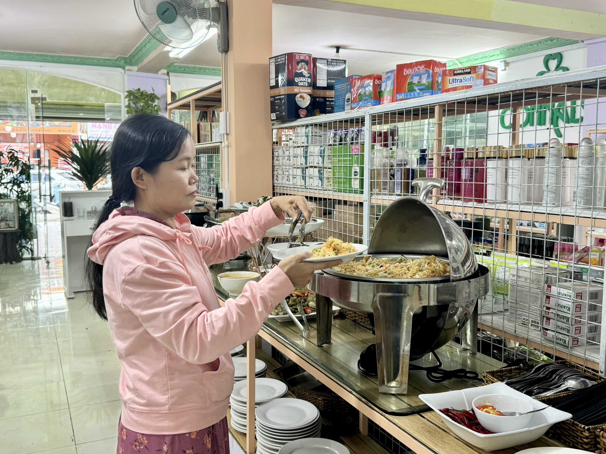 Những quán buffet chay 0 đồng bình dân từng gây sốt ở TP.HCM, giờ ra sao? - Ảnh 4.