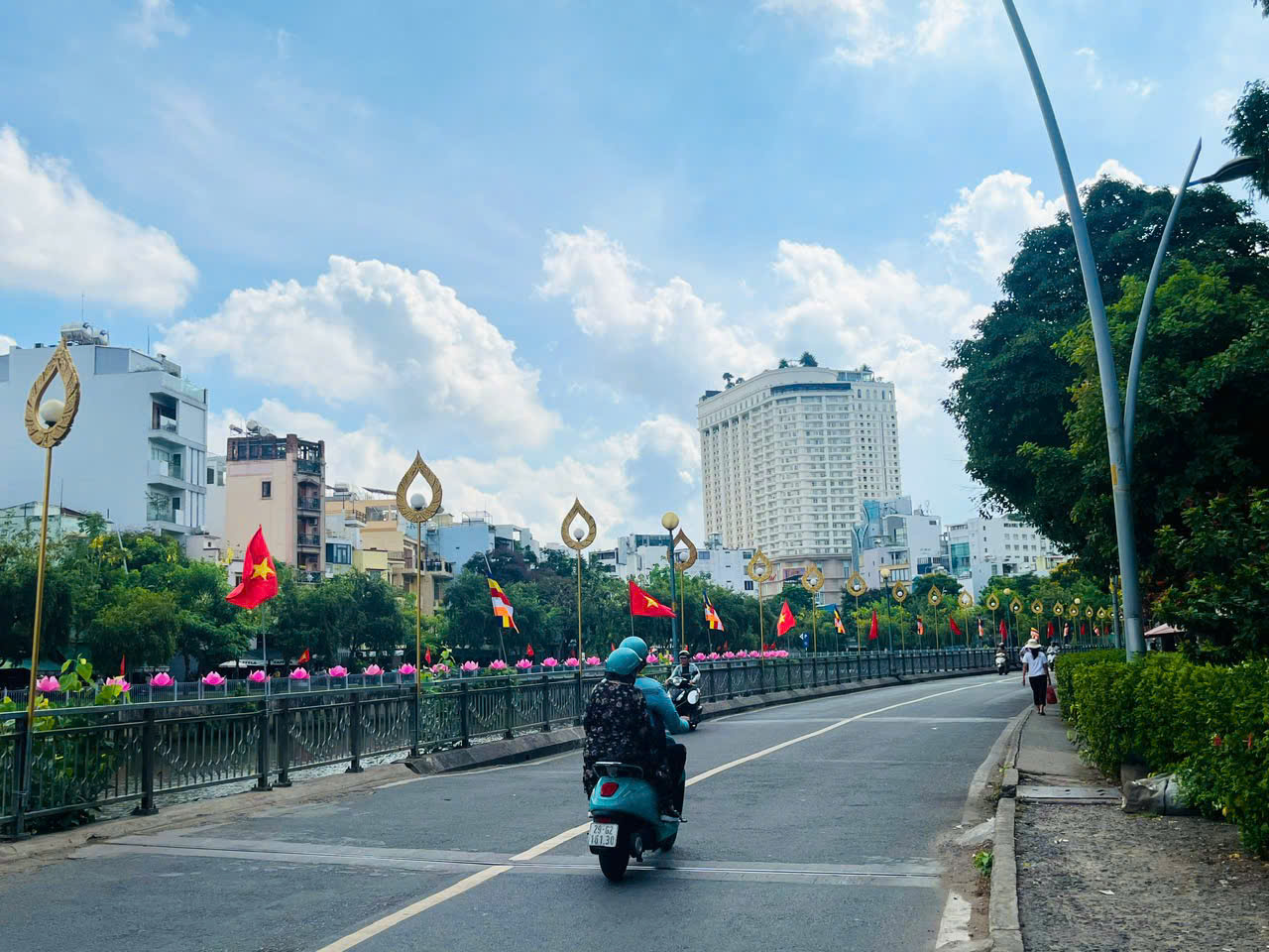 Sống ở TP.HCM: Đường Trường Sa, Hoàng Sa ‘sinh đôi’ giữa lòng thành phố- Ảnh 8. Sống ở TP.HCM: Đường Trường Sa, Hoàng Sa ‘sinh đôi’ giữa lòng thành phố- Ảnh 8.