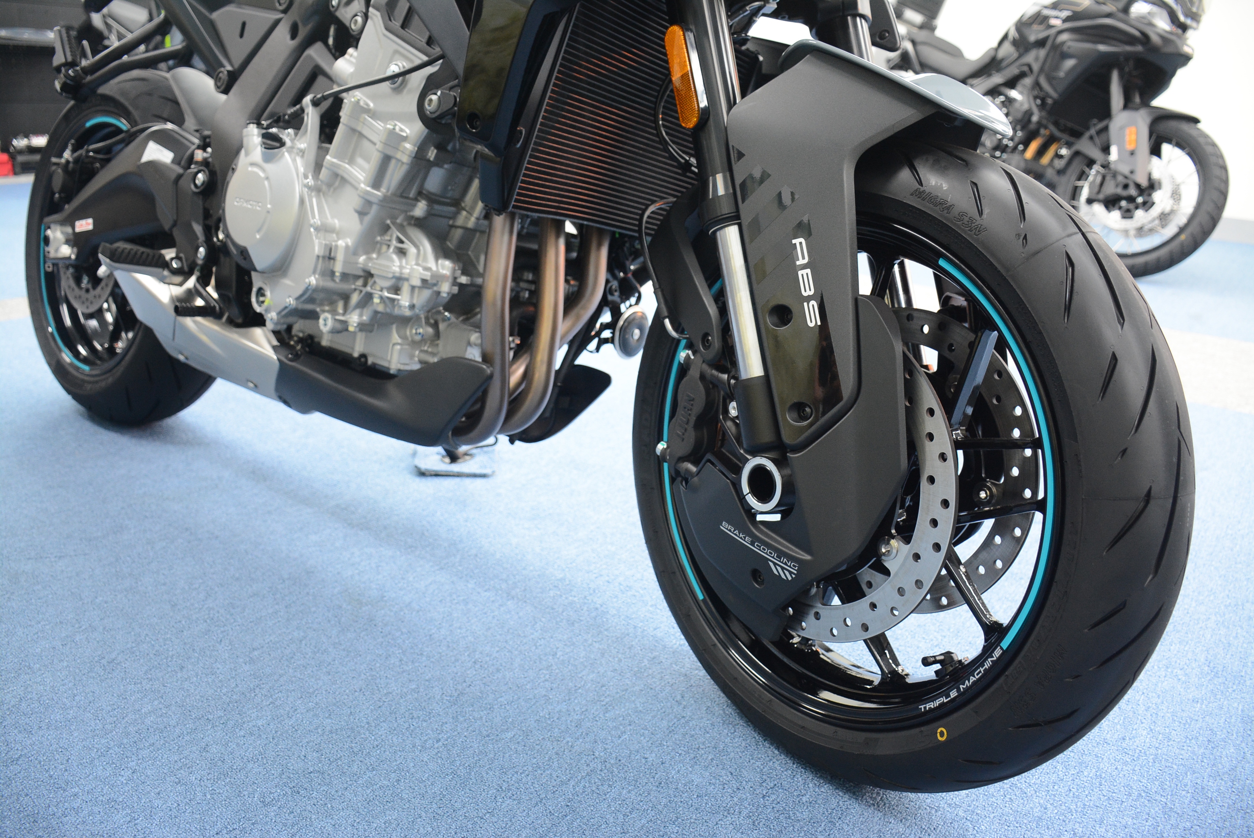 CFMoto 675NK ra mắt tại Việt Nam , thách thức Honda CB650R Trong phân khúc naked bike - Ảnh 12. CFMoto 675NK ra mắt tại Việt Nam , thách thức Honda CB650R Trong phân khúc naked bike - Ảnh 12.