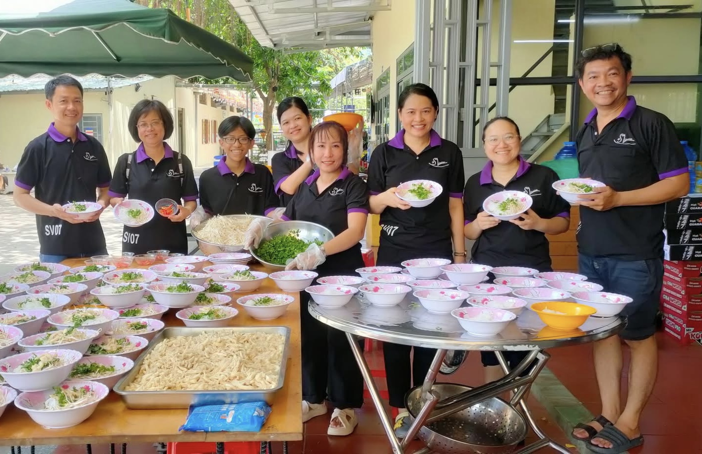 Gia tài lớn nhất của kỷ lục gia thiện nguyện Việt Nam là gì?- Ảnh 5. Gia tài lớn nhất của kỷ lục gia thiện nguyện Việt Nam là gì?- Ảnh 5.