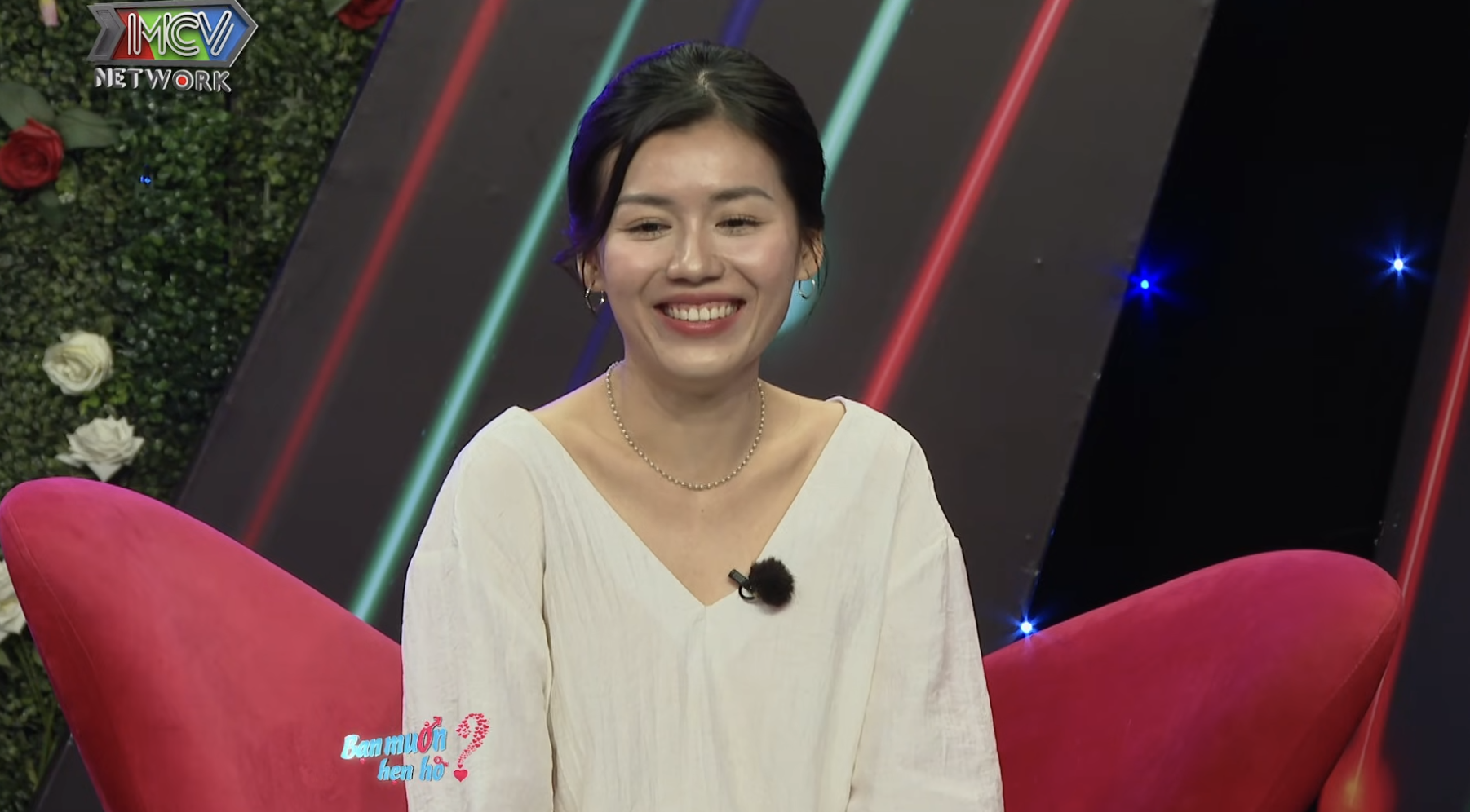 Chàng trai nhút nhát chinh phục nữ nhân viên văn phòng trên show hẹn hò - Ảnh 3. Chàng trai nhút nhát chinh phục nữ nhân viên văn phòng trên show hẹn hò - Ảnh 3.