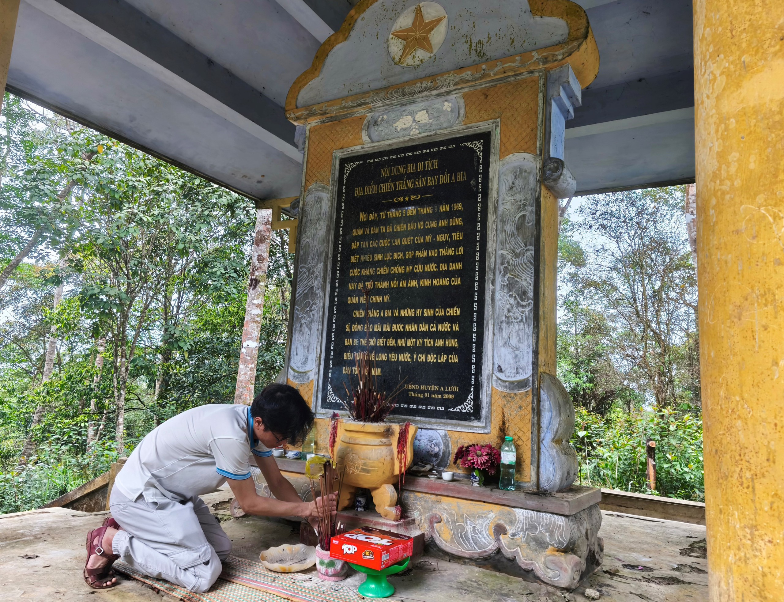 Nhà di tích đồi A Bia ở độ cao 937 mét có gì mà thu hút? Nhà di tích đồi A Bia ở độ cao 937 mét có gì mà thu hút?