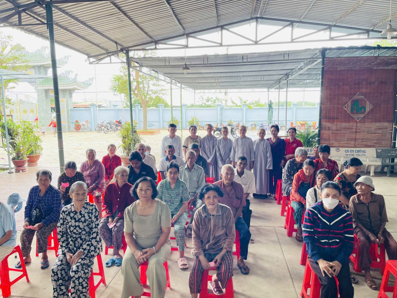 - Foto 5. - Ảnh 5.