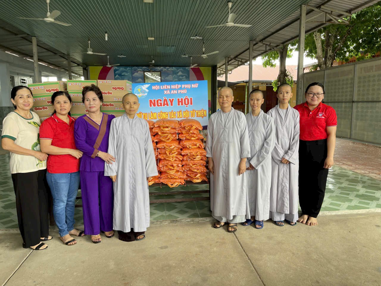 - Foto 4. - Ảnh 4.