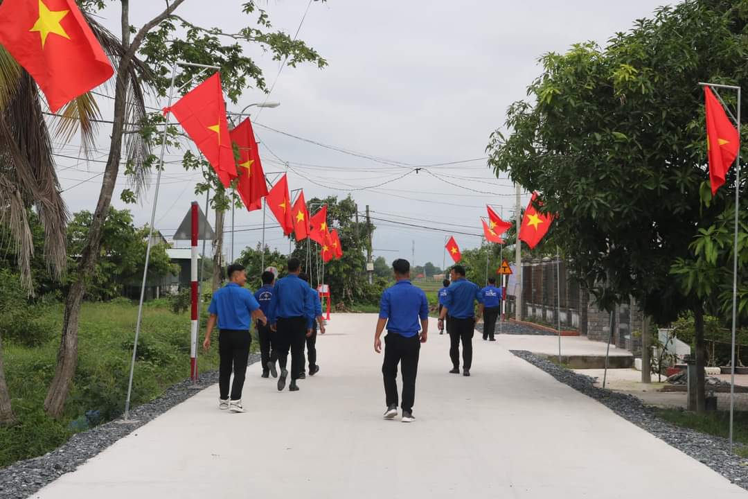 Inauguration of the National Flag Street - Photo 5. Khánh thành đường cờ Tổ quốc- Ảnh 5.