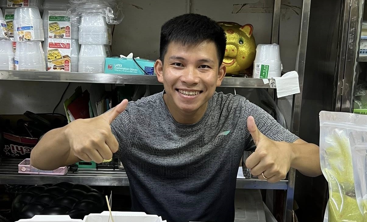 TikToker khoe bộ lòng se điếu dài 40m hút triệu lượt xem là ai?- Ảnh 1. TikToker khoe bộ lòng se điếu dài 40m hút triệu lượt xem là ai?- Ảnh 1.