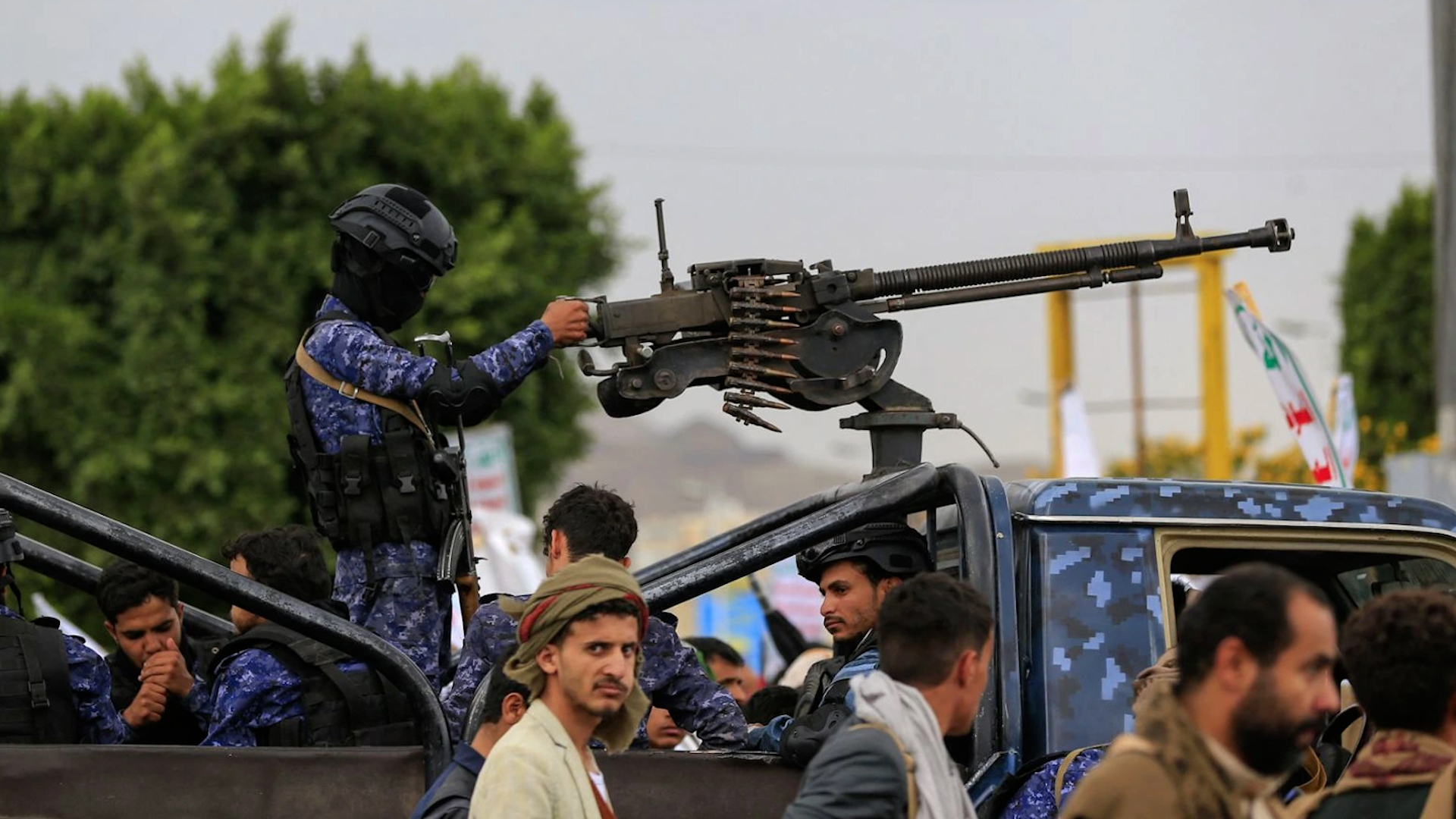 Ông Trump nói sẽ ngừng ném bom vì Houthi đã nhượng bộ Ông Trump nói sẽ ngừng ném bom vì Houthi đã nhượng bộ
