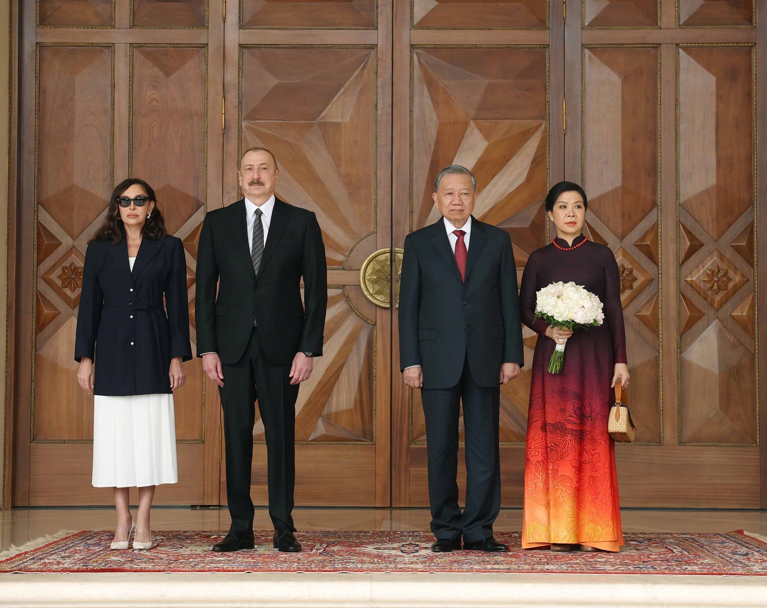 Lễ đón Tổng Bí thư Tô Lâm thăm Azerbaijan: Tăng cường quan hệ Việt Nam - Azerbaijan - Ảnh 2. Lễ đón Tổng Bí thư Tô Lâm thăm Azerbaijan: Tăng cường quan hệ Việt Nam - Azerbaijan - Ảnh 2.