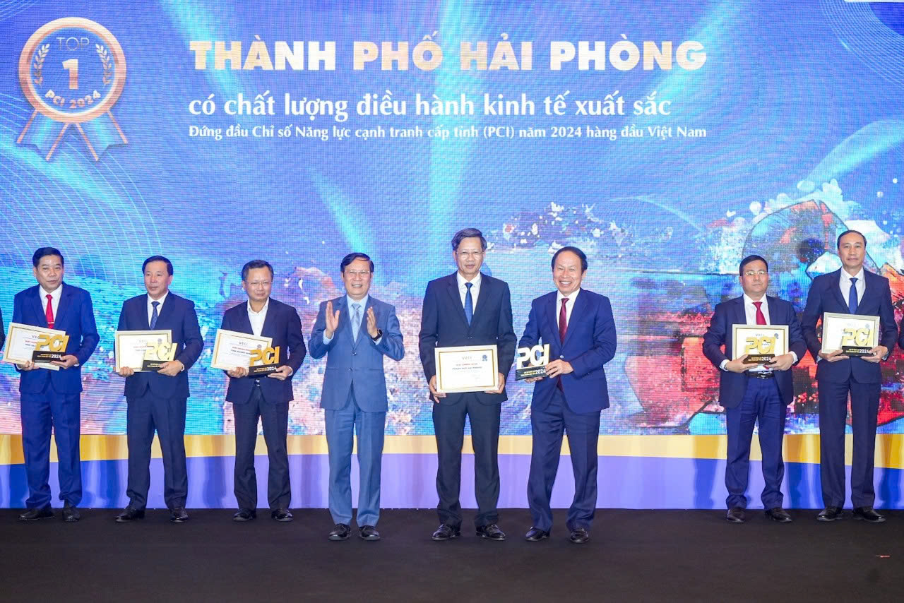 Hải Phòng: Thành phố hoa phượng đỏ dẫn đầu Chỉ số năng lực cạnh tranh PCI 2024 - Ảnh 2. Hải Phòng: Thành phố hoa phượng đỏ dẫn đầu Chỉ số năng lực cạnh tranh PCI 2024 - Ảnh 2.