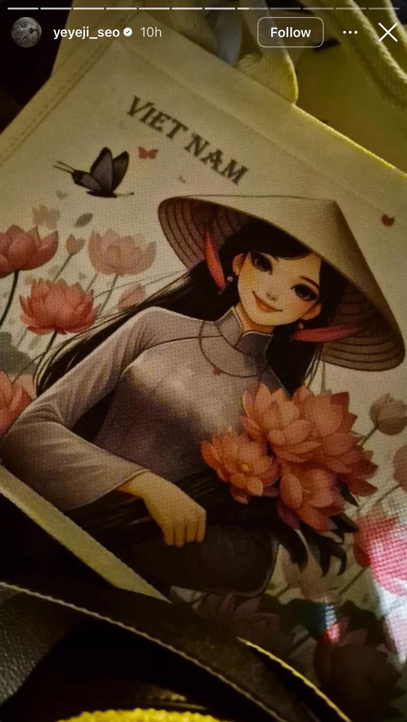 'Điên nữ' Seo Ye Ji đến Đà Nẵng, rạng rỡ khoe quà fan Việt tặng - Ảnh 2.