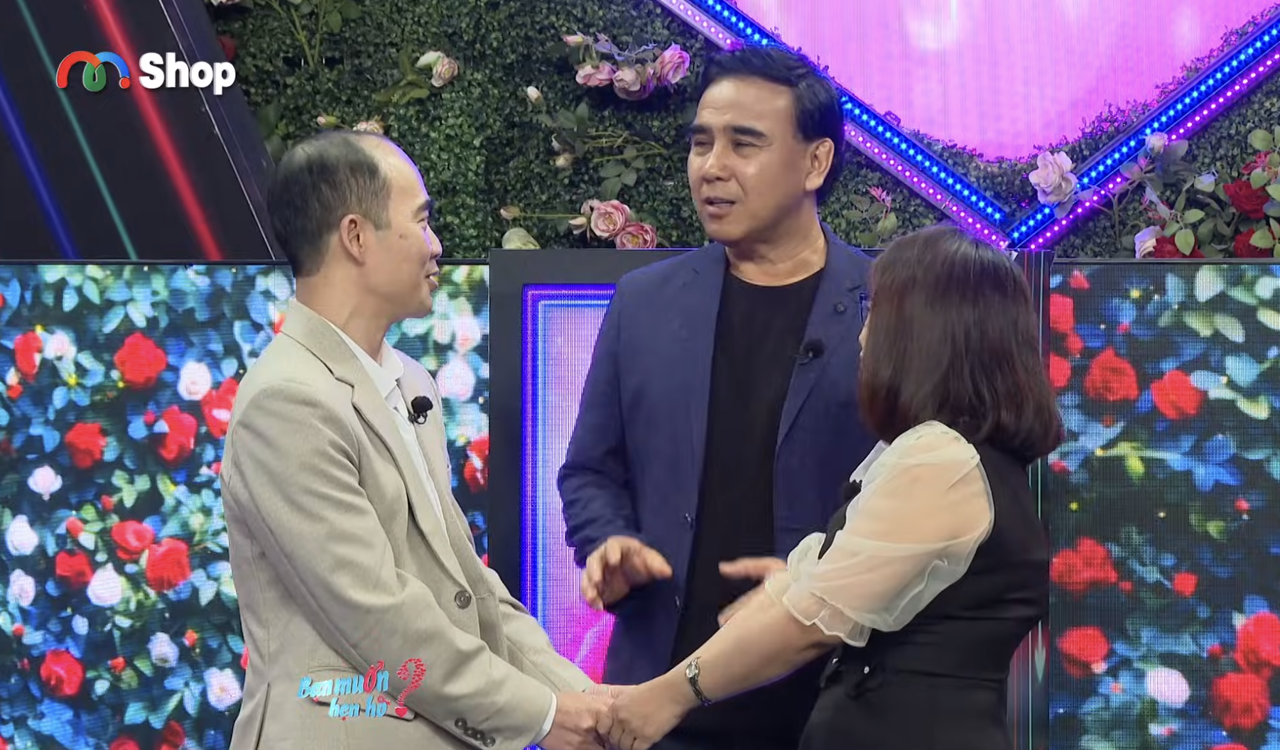 Bố ba con tìm tình yêu mới trong show hẹn hò: Cuộc gặp gỡ bất ngờ - Ảnh 1. Bố ba con tìm tình yêu mới trong show hẹn hò: Cuộc gặp gỡ bất ngờ - Ảnh 1.