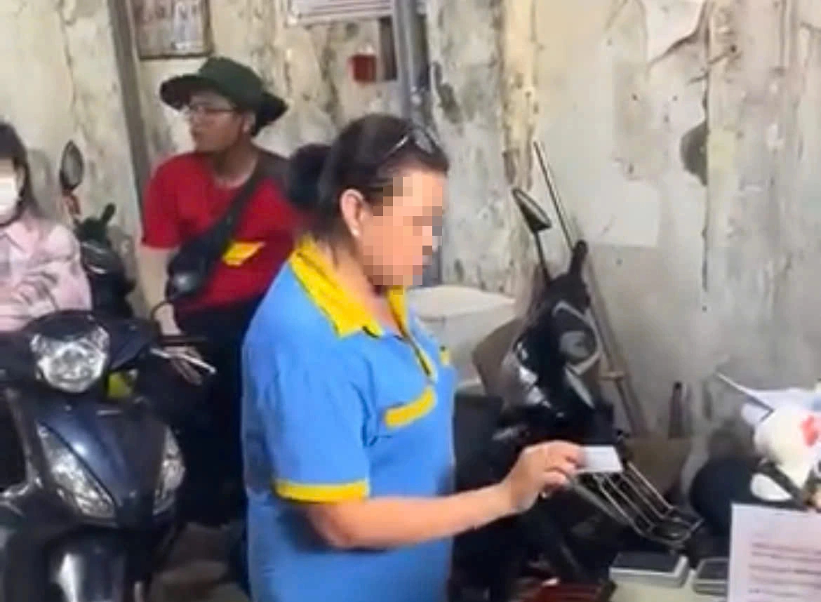 Bãi giữ xe máy 'chặt chém' ở Q.3 bị phạt hơn 31 triệu đồng- Ảnh 1. Bãi giữ xe máy 'chặt chém' ở Q.3 bị phạt hơn 31 triệu đồng- Ảnh 1.