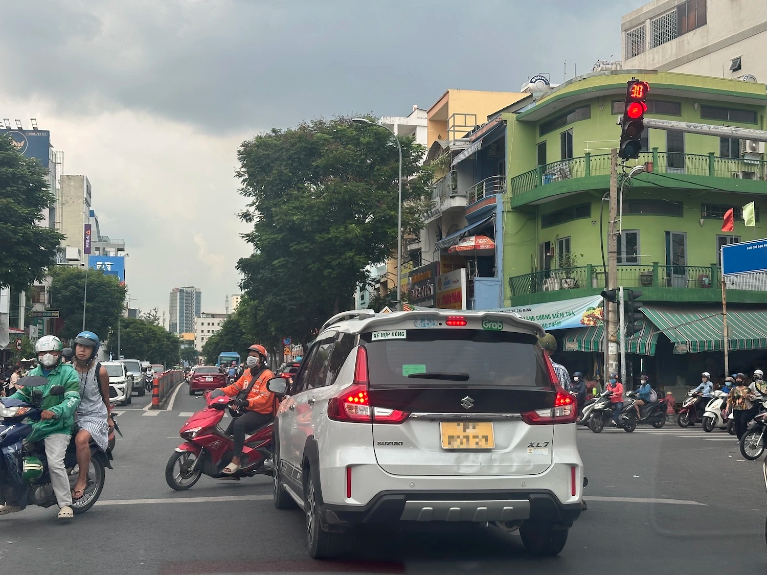 Che biển số để tránh phạt nguội nhưng thực tế bị phạt... nặng hơn- Ảnh 2.