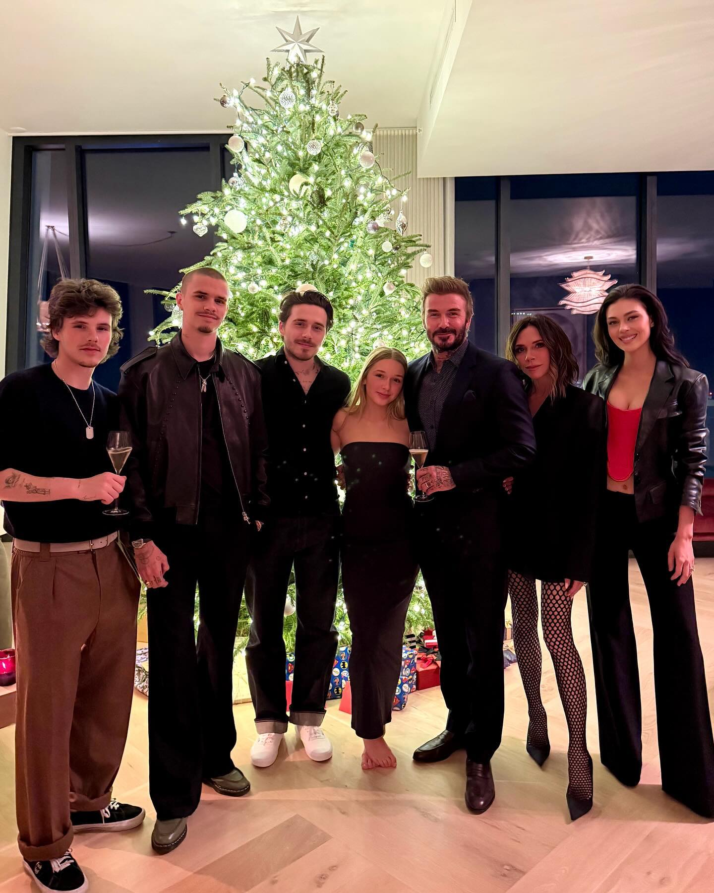 Hôn nhân 'kịch tính' của cậu cả nhà David Beckham và ái nữ tỉ phú Mỹ - Ảnh 2.
