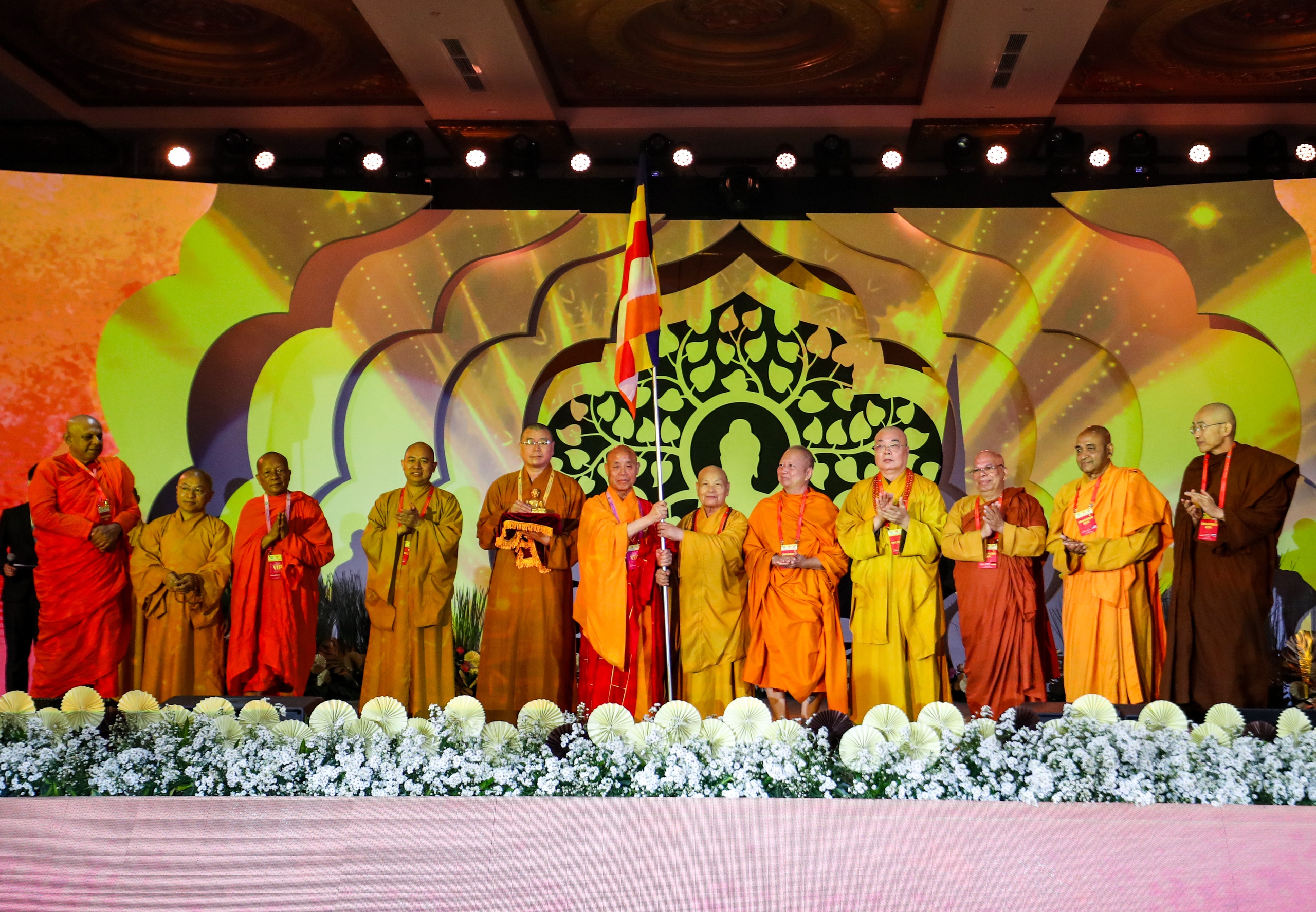 Tuyên bố TP.HCM đại lễ Vesak 2025: Bảo vệ phẩm giá con người, duy trì an lạc - Ảnh 1.