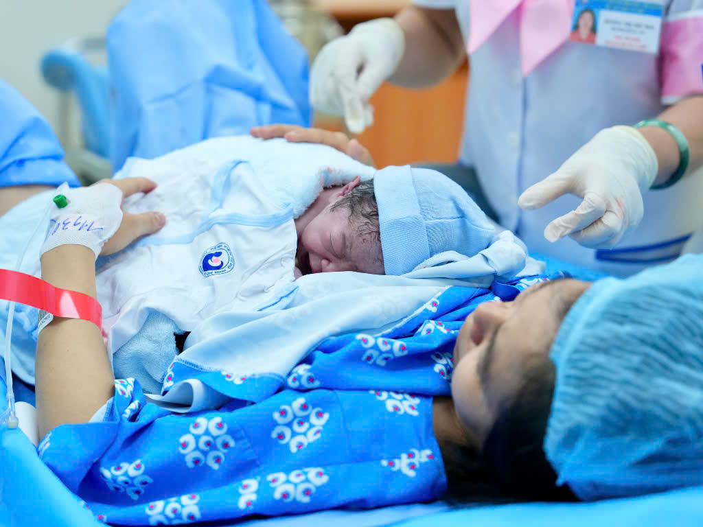 Lĩnh vực sản phụ khoa bước vào kỷ nguyên đổi mới, nhiều lợi ích cho phụ nữ 'Lĩnh vực sản phụ khoa đã bước vào kỷ nguyên đổi mới' - Ảnh 2.
