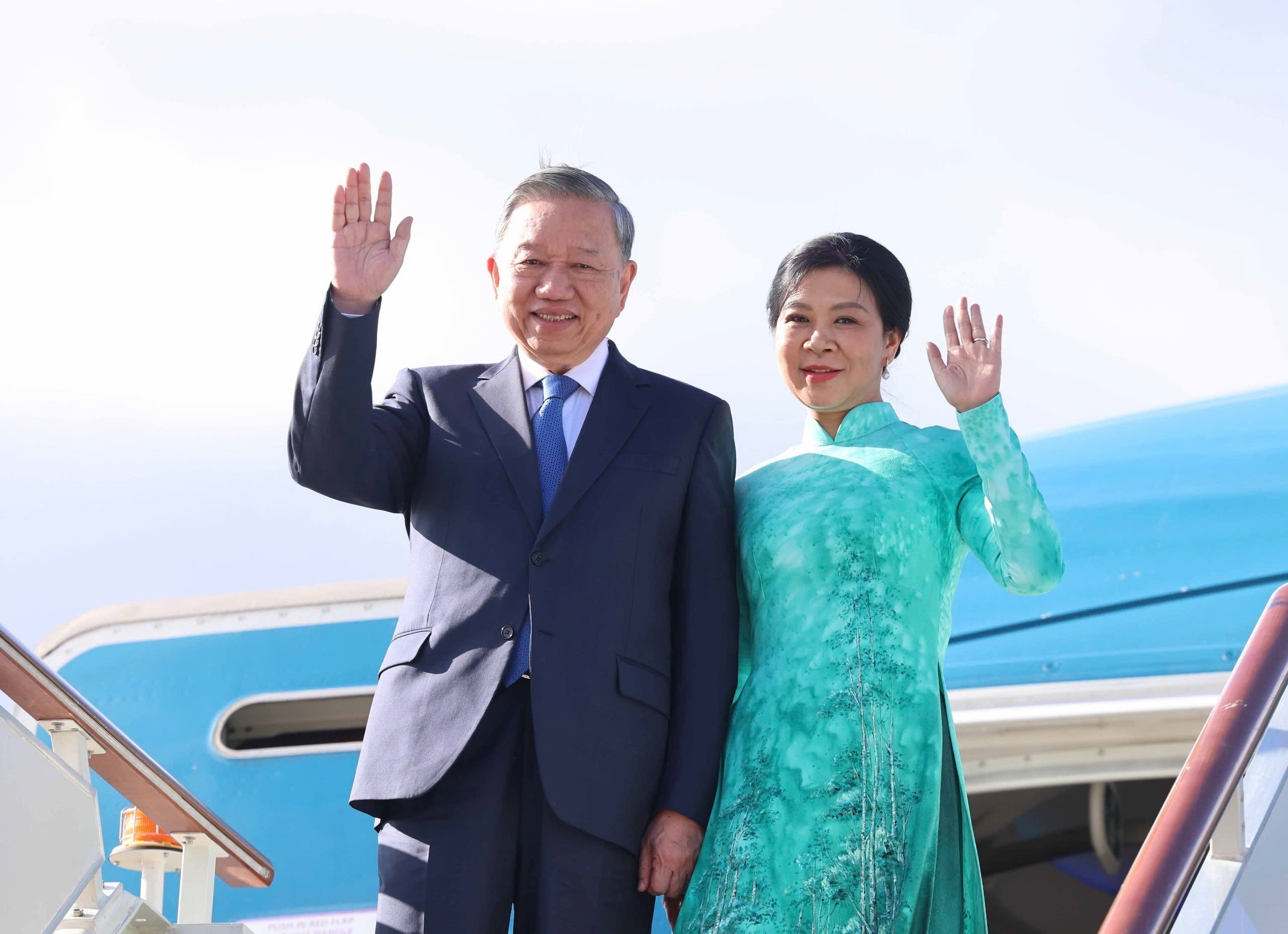 Tổng Bí thư Tô Lâm bắt đầu thăm chính thức Nga và dự lễ duyệt binh Tổng Bí thư Tô Lâm bắt đầu thăm chính thức Nga và dự lễ duyệt binh