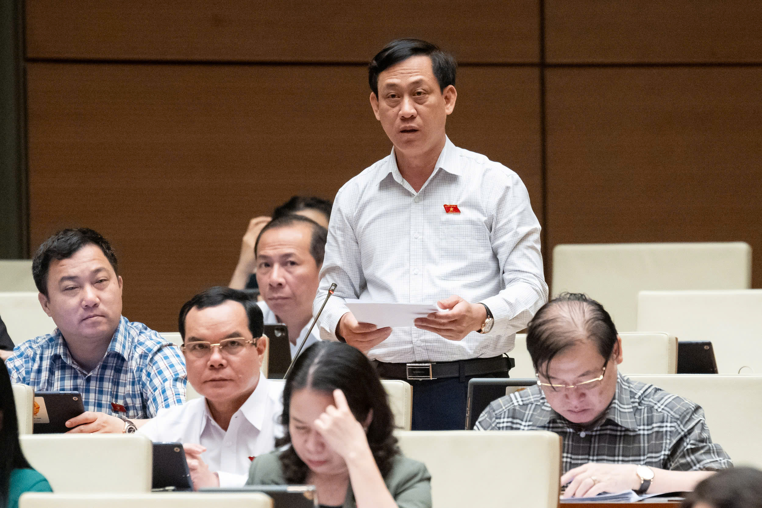 ‘Bánh kẹo lượng đường còn cao hơn, sao chỉ đánh thuế nước giải khát?’ ‘Bánh kẹo lượng đường còn cao hơn, sao chỉ đánh thuế nước giải khát?’