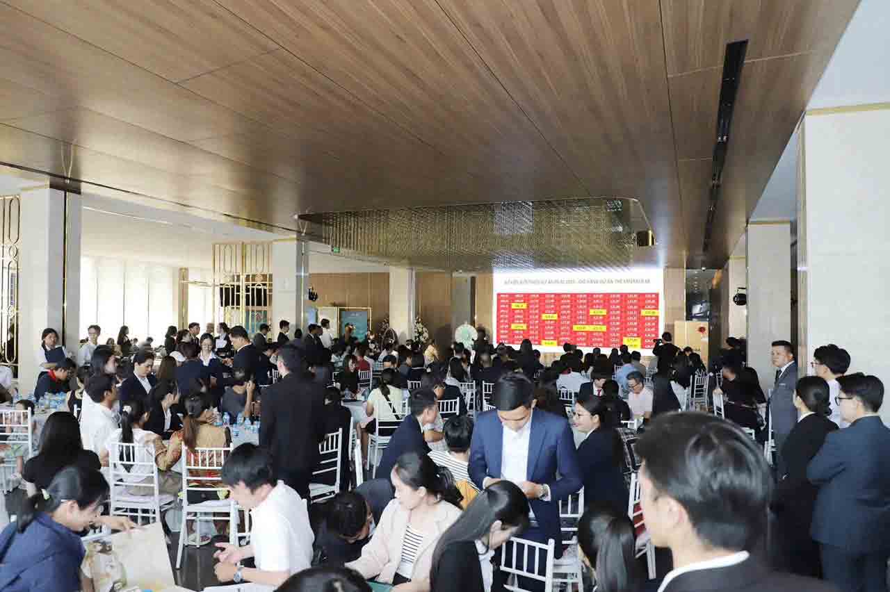 Chứng chỉ môi giới bất động sản, ai cấp?- Ảnh 1. Chứng chỉ môi giới bất động sản, ai cấp?- Ảnh 1.