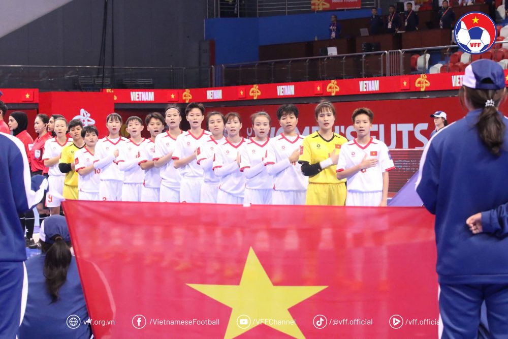 Bảng xếp hạng futsal nữ châu Á mới nhất: Việt Nam vẫn nhất bảng, xếp trên ĐKVĐ Iran- Ảnh 2. Bảng xếp hạng futsal nữ châu Á mới nhất: Việt Nam vẫn nhất bảng, xếp trên ĐKVĐ Iran- Ảnh 2.