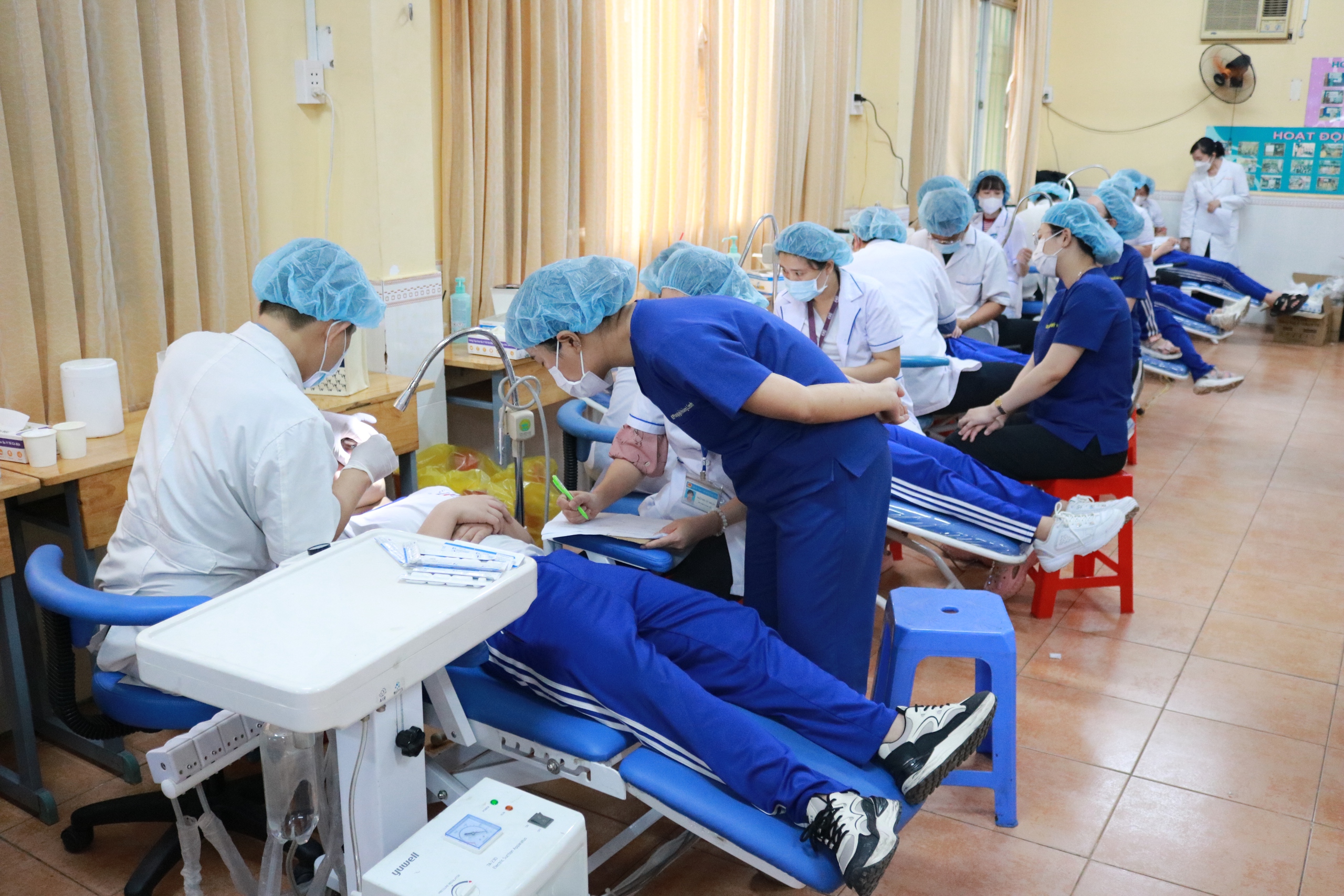 Mô hình trường - trạm tại TP.HCM giúp giảm rõ rệt sâu răng Mô hình trường - trạm tại TP.HCM giúp giảm rõ rệt sâu răng cho trẻ - Ảnh 2.