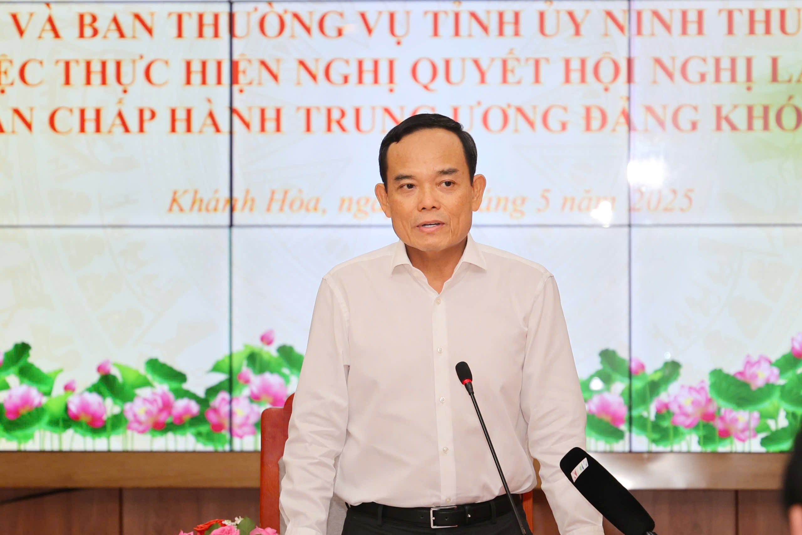 Đoàn công tác Bộ Chính trị làm việc với Khánh Hòa - Ninh Thuận về sáp nhập - Ảnh 2.
