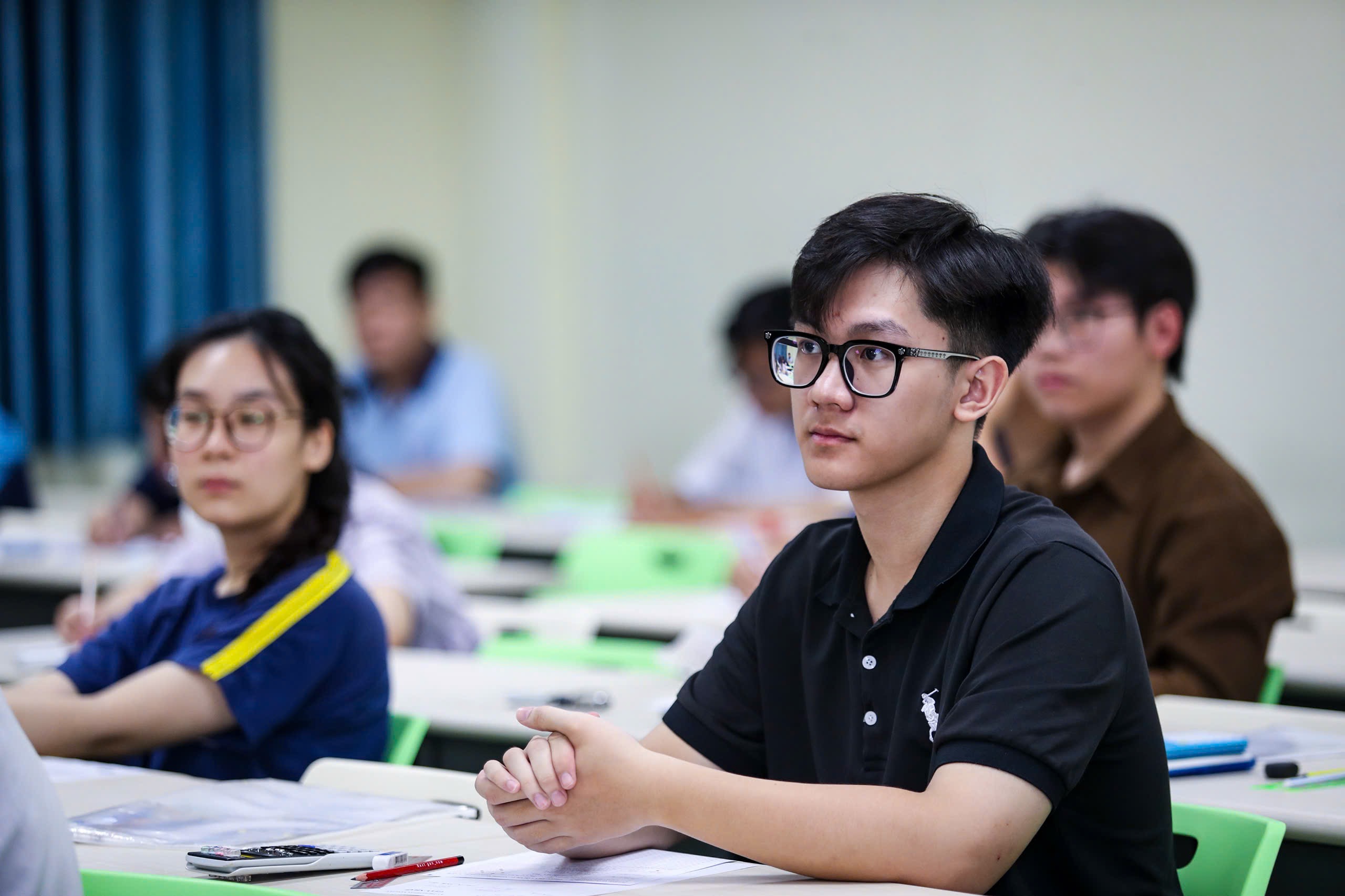 Điểm sàn xét điểm thi tốt nghiệp Trường ĐH Kinh tế-Luật giảm 2 điểm  - Ảnh 1.