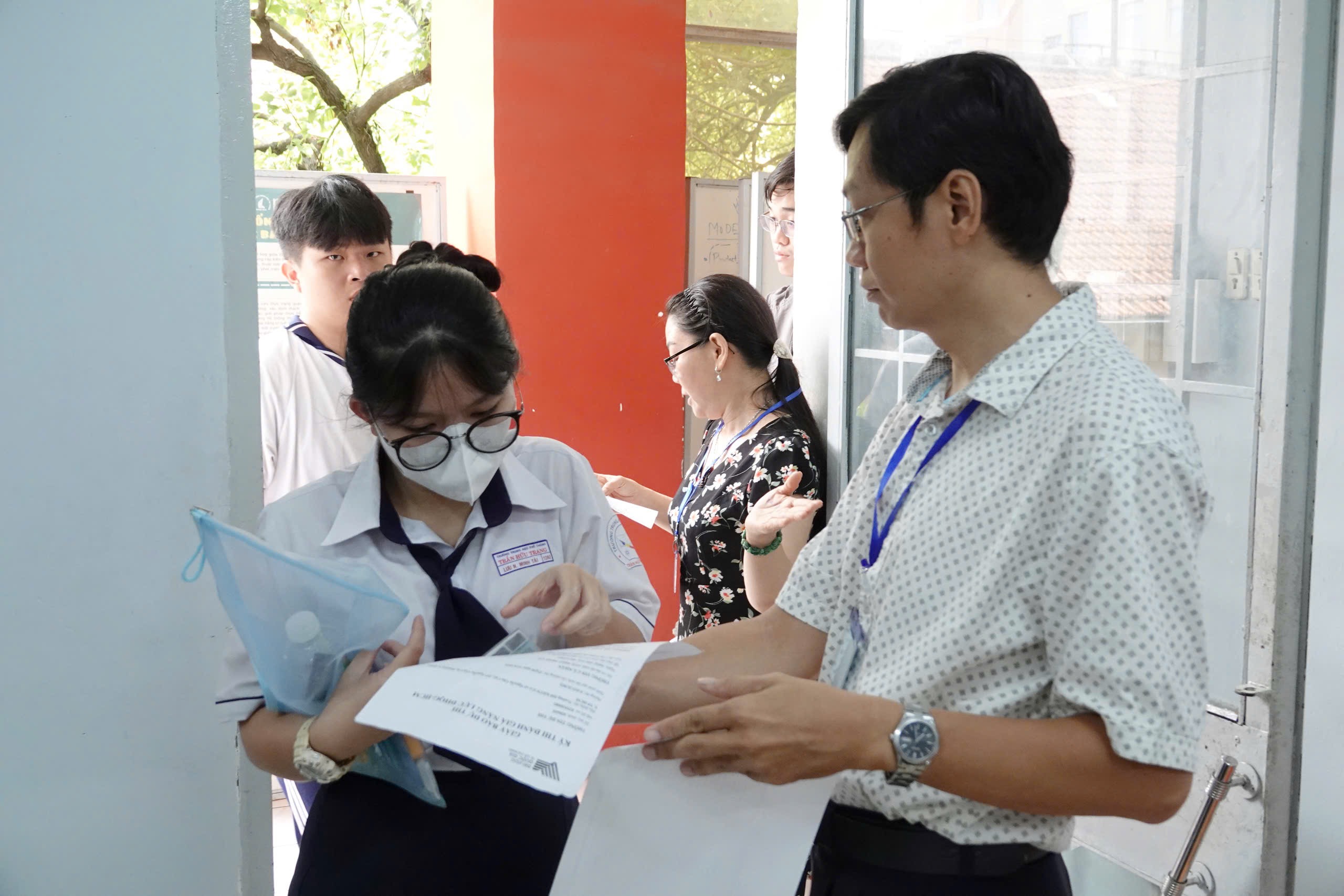 Thi đánh giá năng lực đợt 2: Hơn 70% thí sinh dự thi cải thiện điểm số - Ảnh 7.
