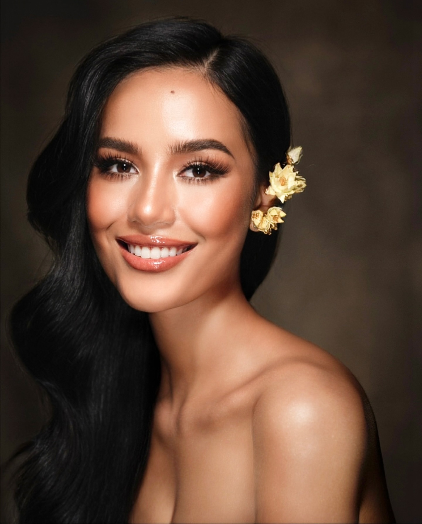Opal Suchata Chuangsri: Từ người đẹp bị tước danh hiệu đến tân Hoa hậu Thế giới - Ảnh 2.