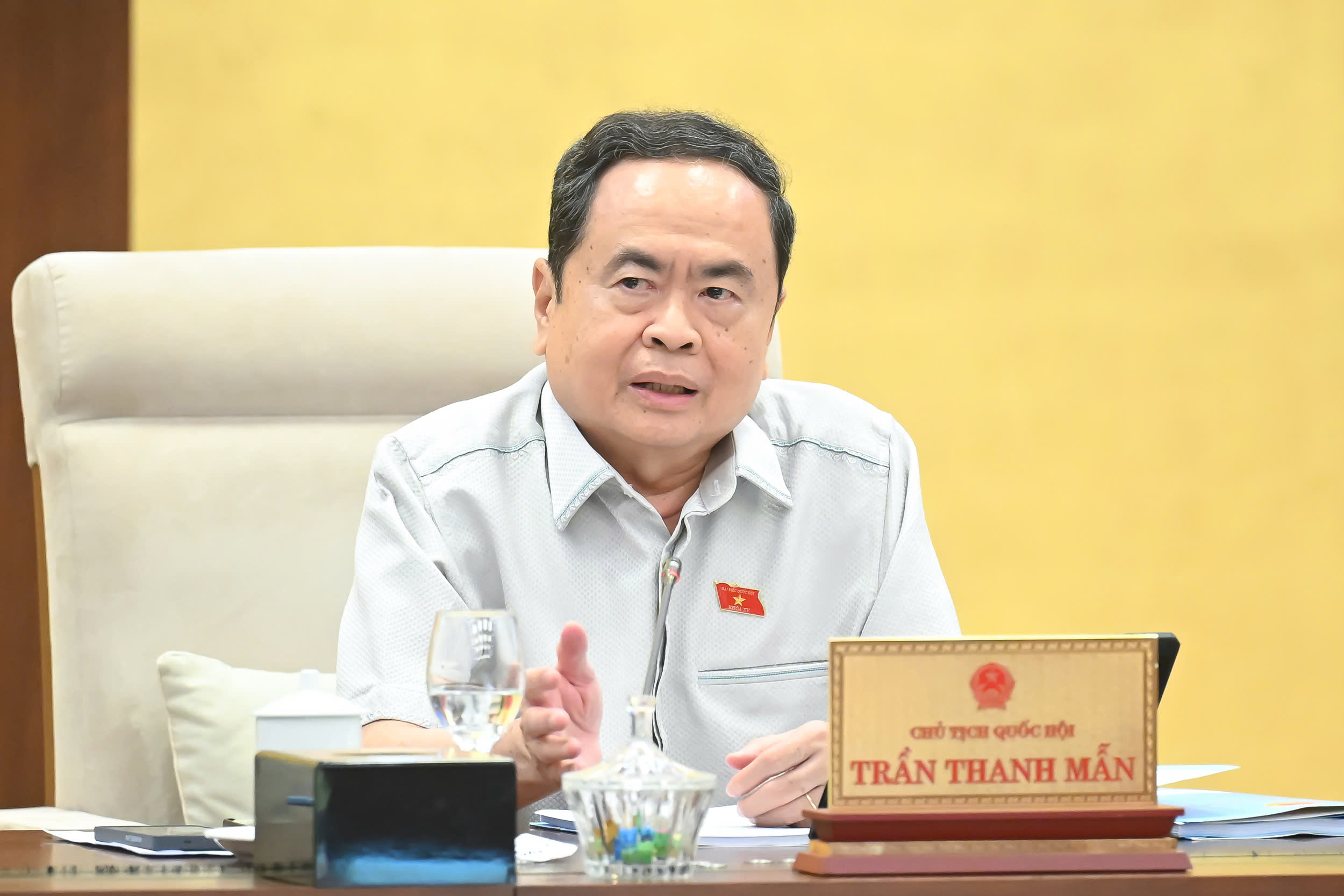 Chủ tịch Quốc hội: ‘Giao quyền nhưng không phải tỉnh muốn làm gì thì làm’