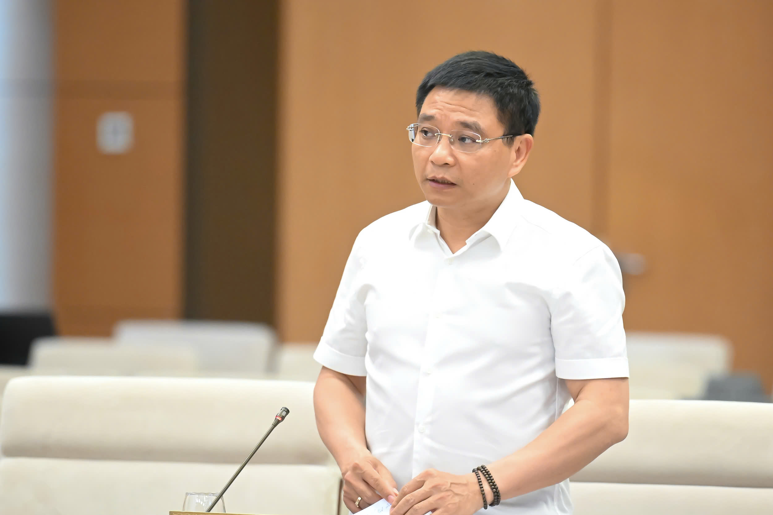Chủ tịch Quốc hội: 'Giao quyền nhưng không phải tỉnh muốn làm gì thì làm' - Ảnh 2.