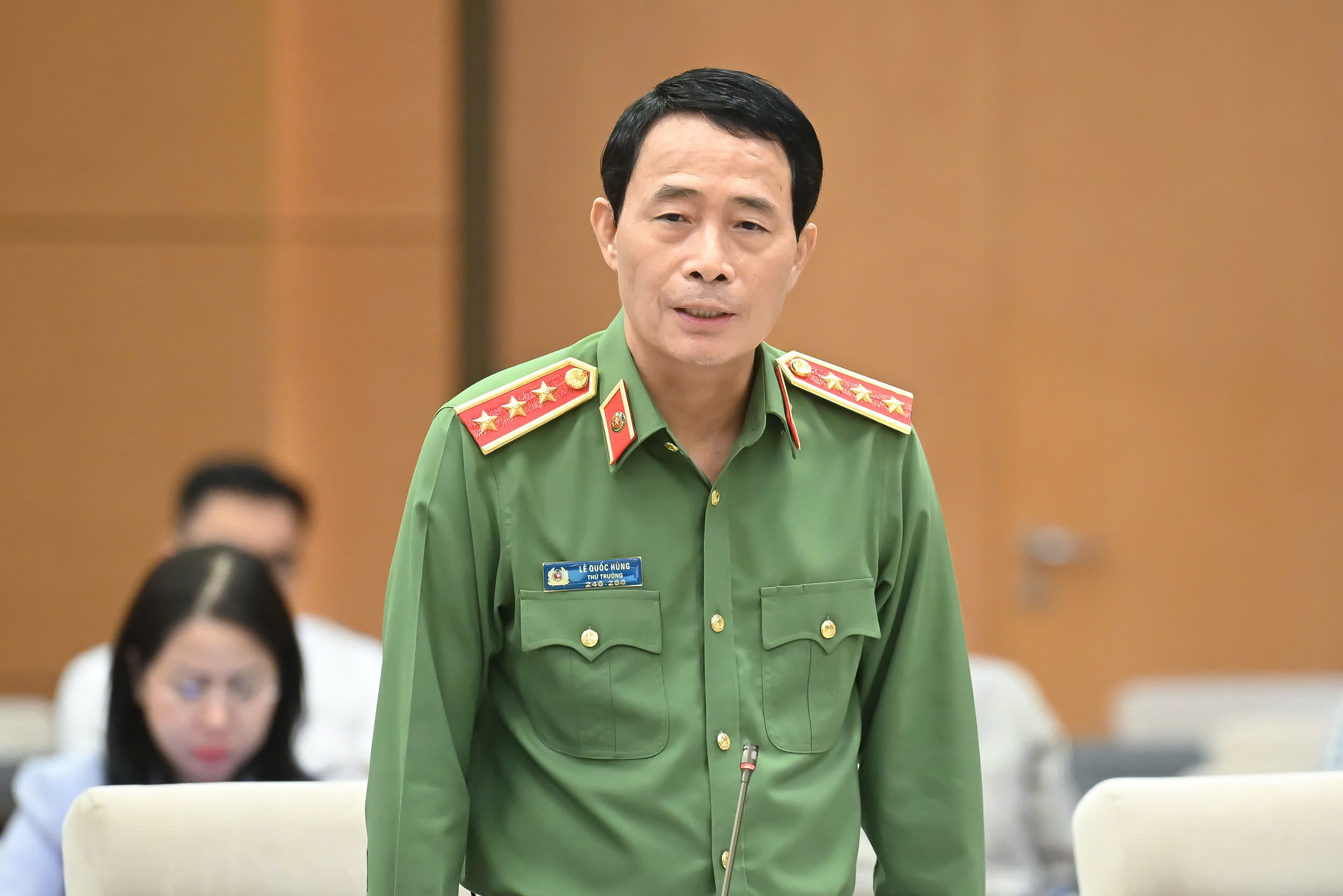 Bỏ đề xuất hình phạt chung thân không giảm án thay án tử hình tại Việt Nam - Ảnh 1. Bỏ đề xuất hình phạt chung thân không giảm án thay án tử hình tại Việt Nam - Ảnh 1.