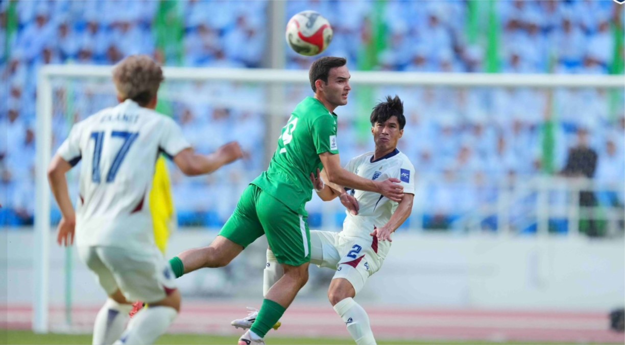H&agrave;ng c&ocirc;ng bế tắc, Th&aacute;i Lan thua sốc Turkmenistan: C&aacute;nh cửa dự VCK Asian Cup  hẹp dần như&hellip; Việt Nam