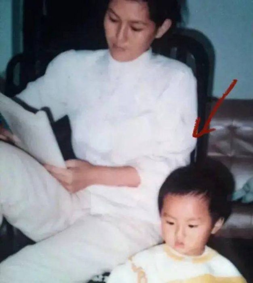 Cuộc đời đầy biến cố của mẹ Ngô Diệc Phàm - Ảnh 1.