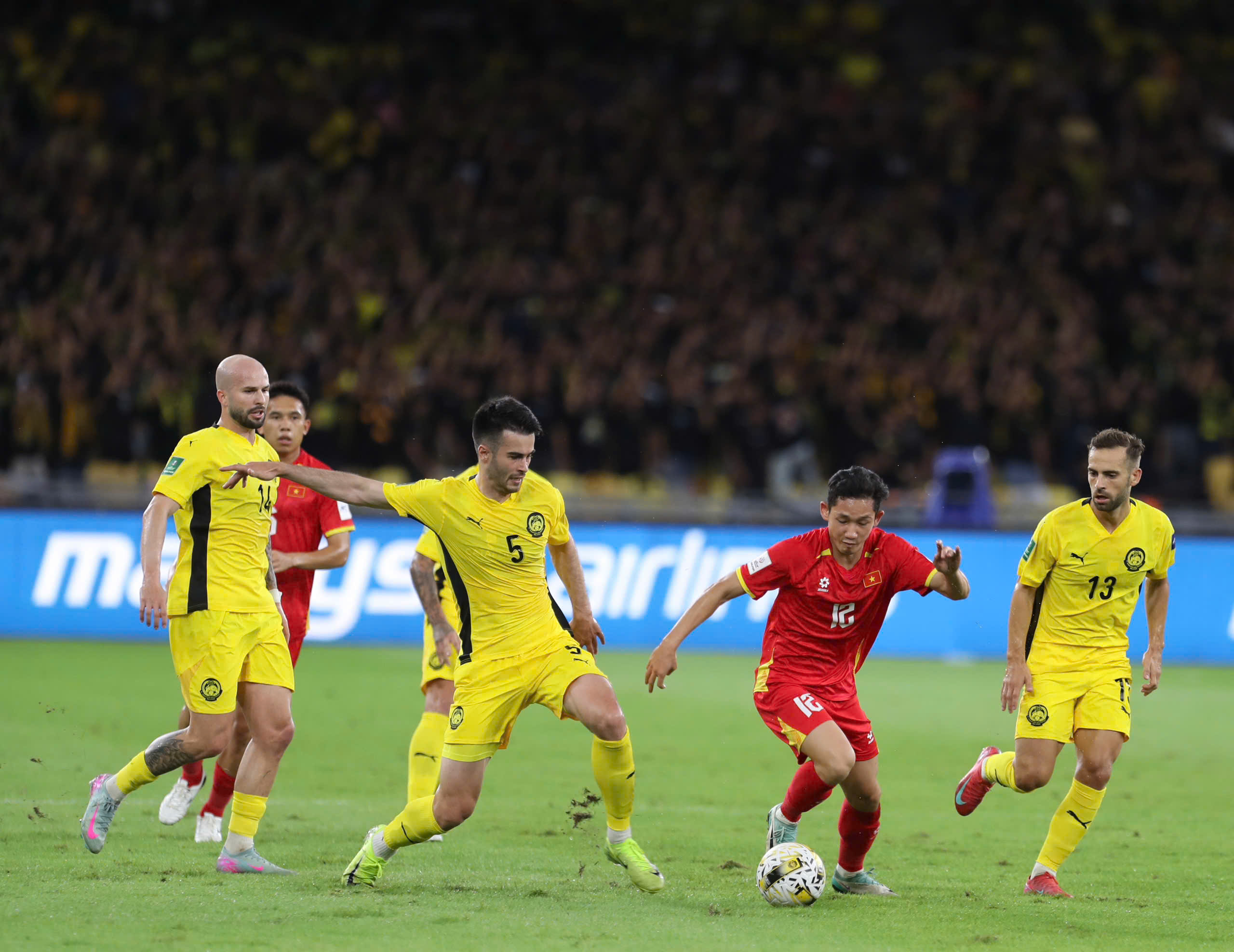 HLV Cklamovski xin lỗi sau khi nói xấu FAM, đội tuyển Malaysia tập kín né truyền thông- Ảnh 2.