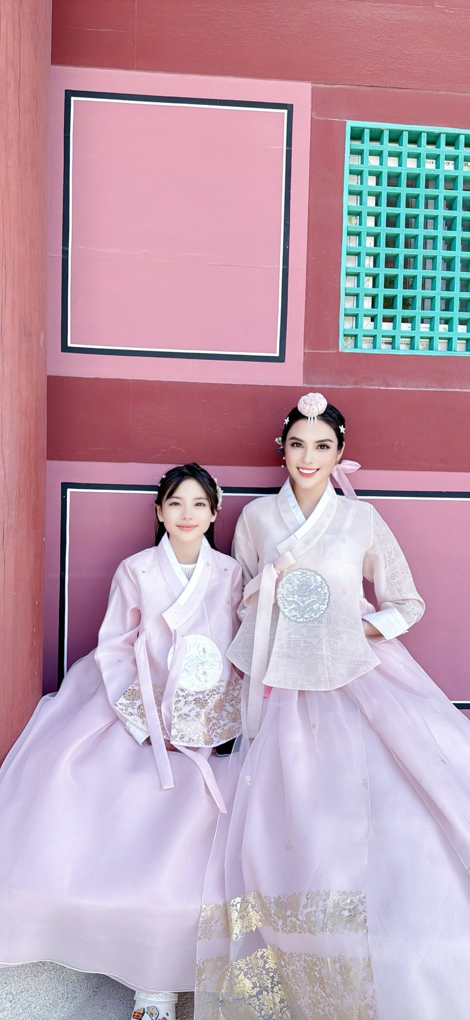 Nhan sắc 'xinh như hoa hậu nhí' của con gái MC Kim Huyền Sâm- Ảnh 3. Nhan sắc 'xinh như hoa hậu nhí' của con gái MC Kim Huyền Sâm- Ảnh 3.