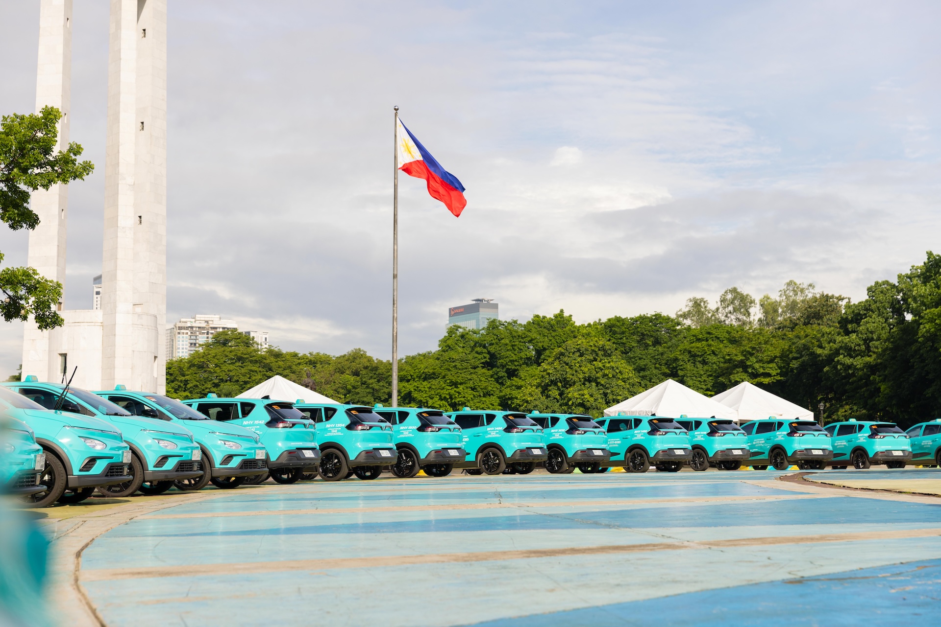 Xanh SM tiếp tục 'xuất ngoại', trở thành thương hiệu taxi điện đầu tiên tại Philippines - Ảnh 3. Xanh SM tiếp tục 'xuất ngoại', trở thành thương hiệu taxi điện đầu tiên tại Philippines - Ảnh 3.