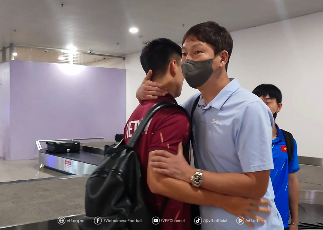 HLV Kim Sang-sik nói gì trước khi chia tay đội tuyển Việt Nam, bao giờ hội quân trở lại?- Ảnh 4. HLV Kim Sang-sik nói gì trước khi chia tay đội tuyển Việt Nam, bao giờ hội quân trở lại?- Ảnh 4.