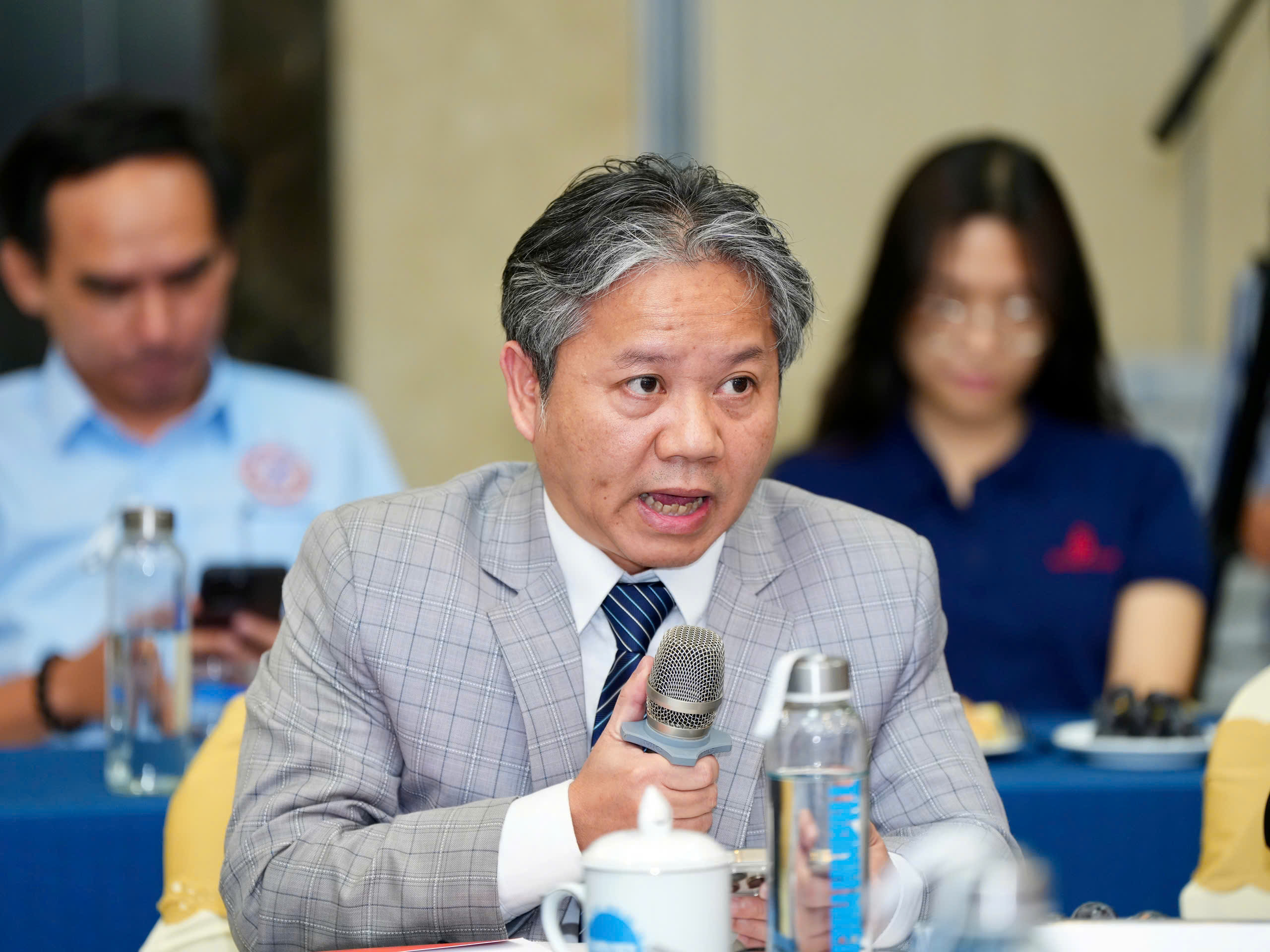 'Đông Nam Á là thiên đường thuốc giả' - Ảnh 1.