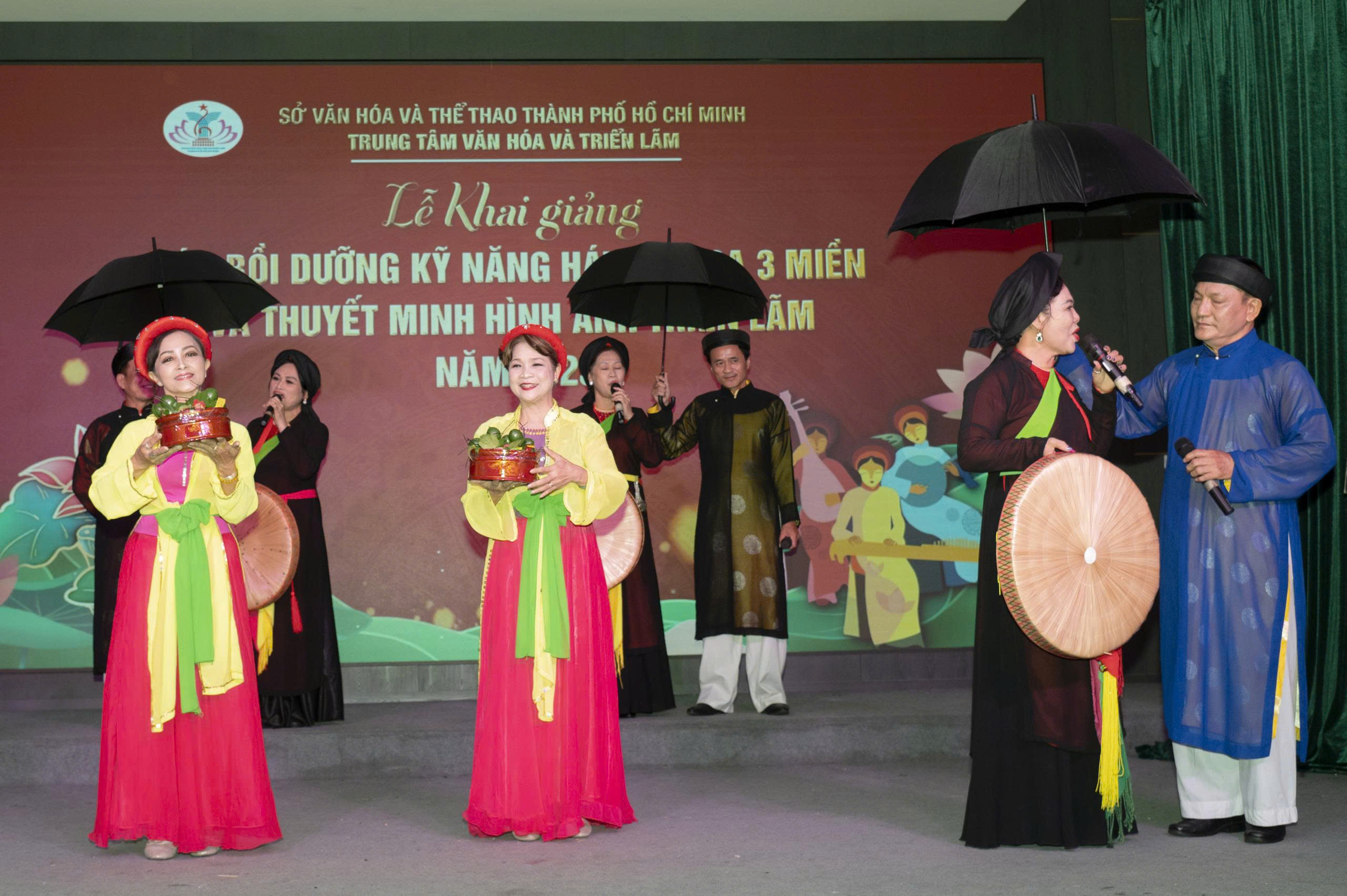 Khai giảng lớp học hát dân ca ba miền - Ảnh 1.