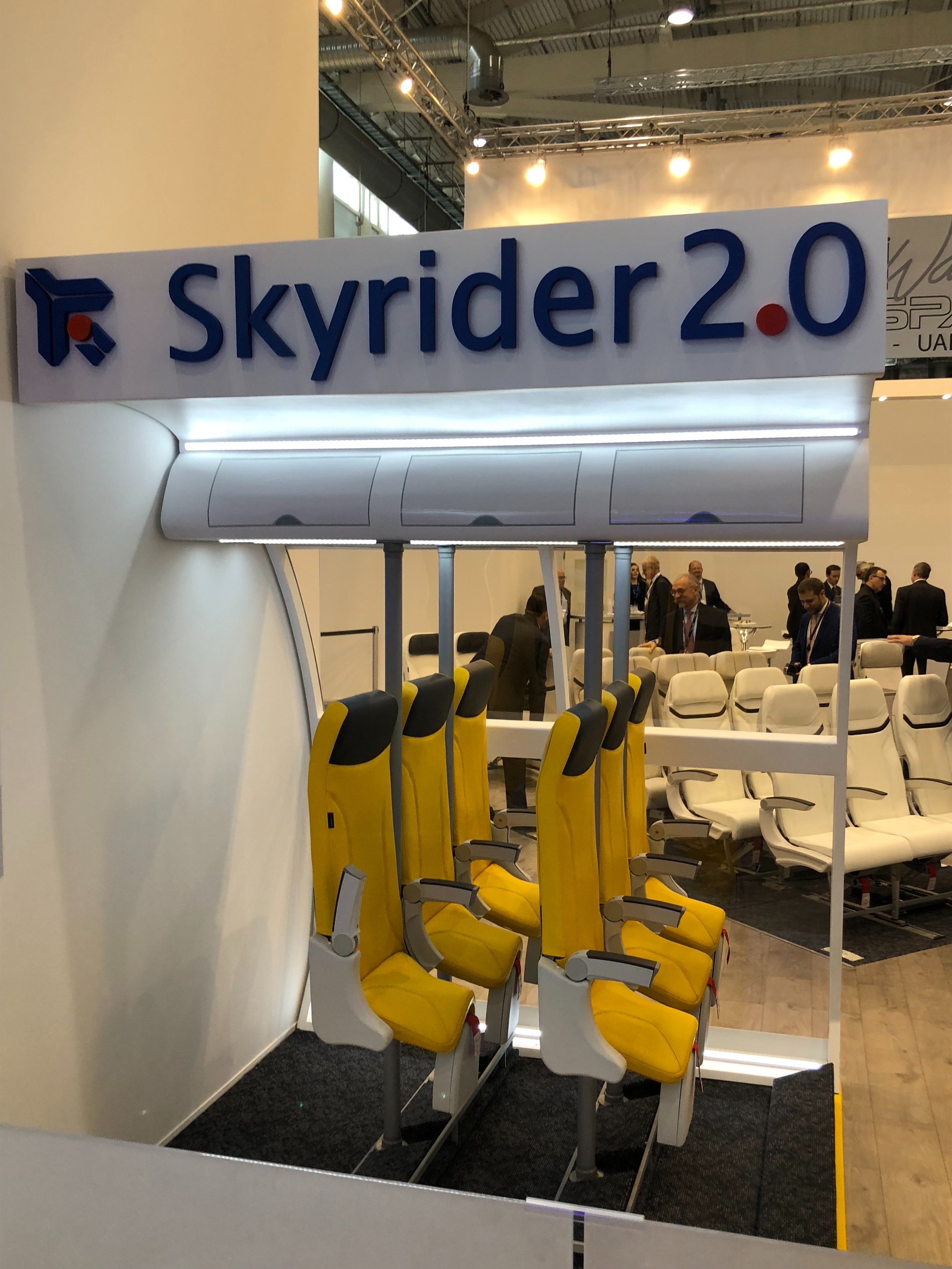 Ghế đứng máy bay Skyrider 2 . 0 Có thể xuất hiện trên chuyến bay giá rẻ sắp tới - Ảnh 1. Ghế đứng máy bay Skyrider 2 . 0 Có thể xuất hiện trên chuyến bay giá rẻ sắp tới - Ảnh 1.