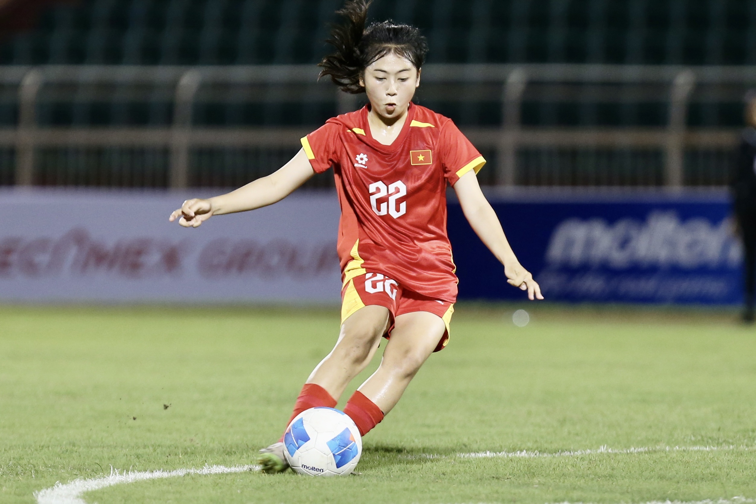 U.19 Việt Nam, Thái Lan cùng thắng cực đậm ở giải nữ Đông Nam Á: Chủ nhà chắc ngôi đầu bảng- Ảnh 3. U.19 Việt Nam, Thái Lan cùng thắng cực đậm ở giải nữ Đông Nam Á: Chủ nhà chắc ngôi đầu bảng- Ảnh 3.