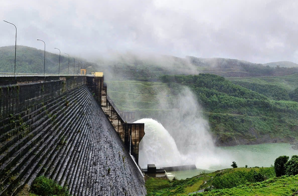 Ứng phó bão số 1: Quảng Nam yêu cầu thủy điện không gây dòng chảy đột biến- Ảnh 1. Ứng phó bão số 1: Quảng Nam yêu cầu thủy điện không gây dòng chảy đột biến- Ảnh 1.