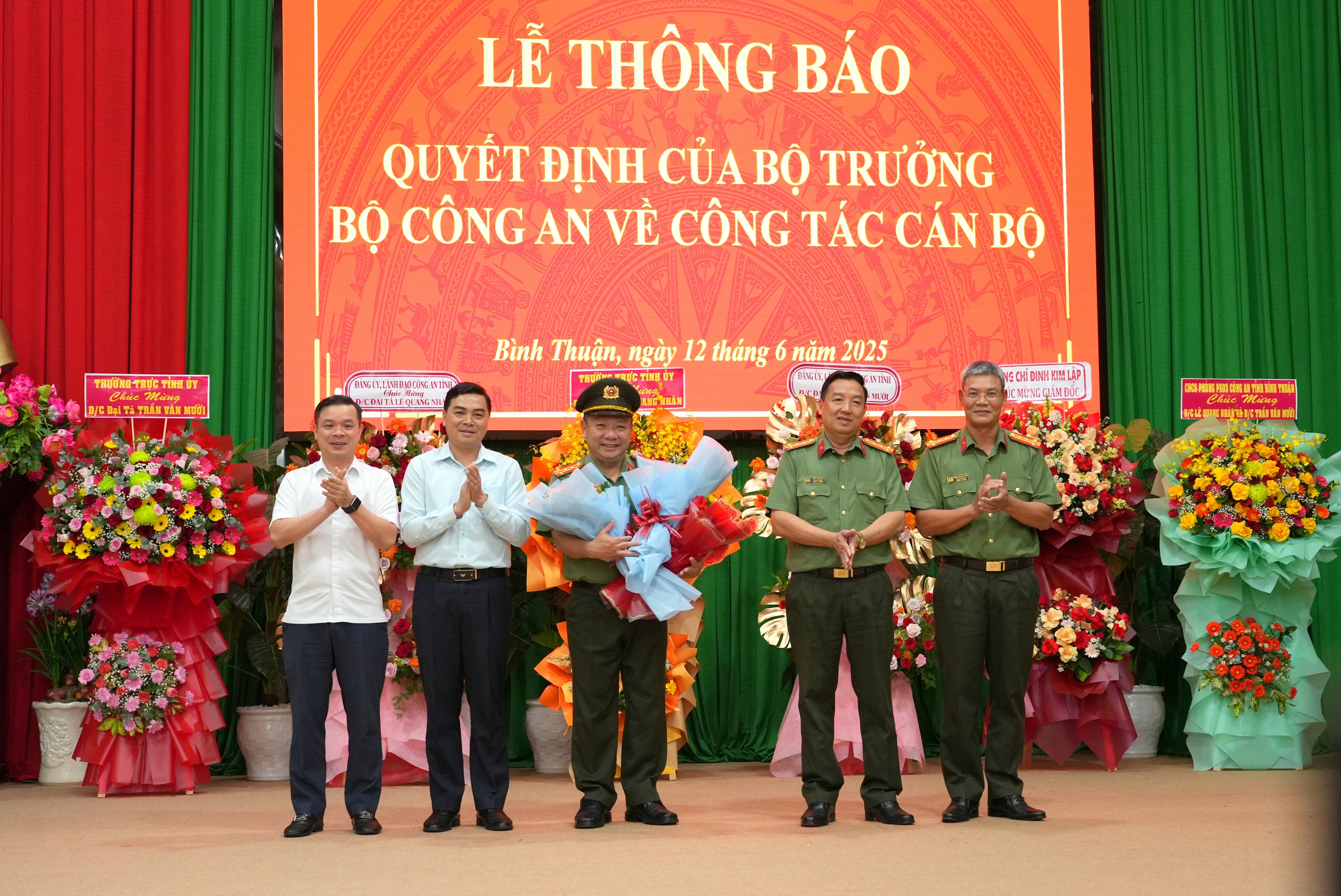Đại tá Lê Quang Nhân làm Giám đốc Công an tỉnh Bình Định- Ảnh 3. Đại tá Lê Quang Nhân làm Giám đốc Công an tỉnh Bình Định- Ảnh 3.