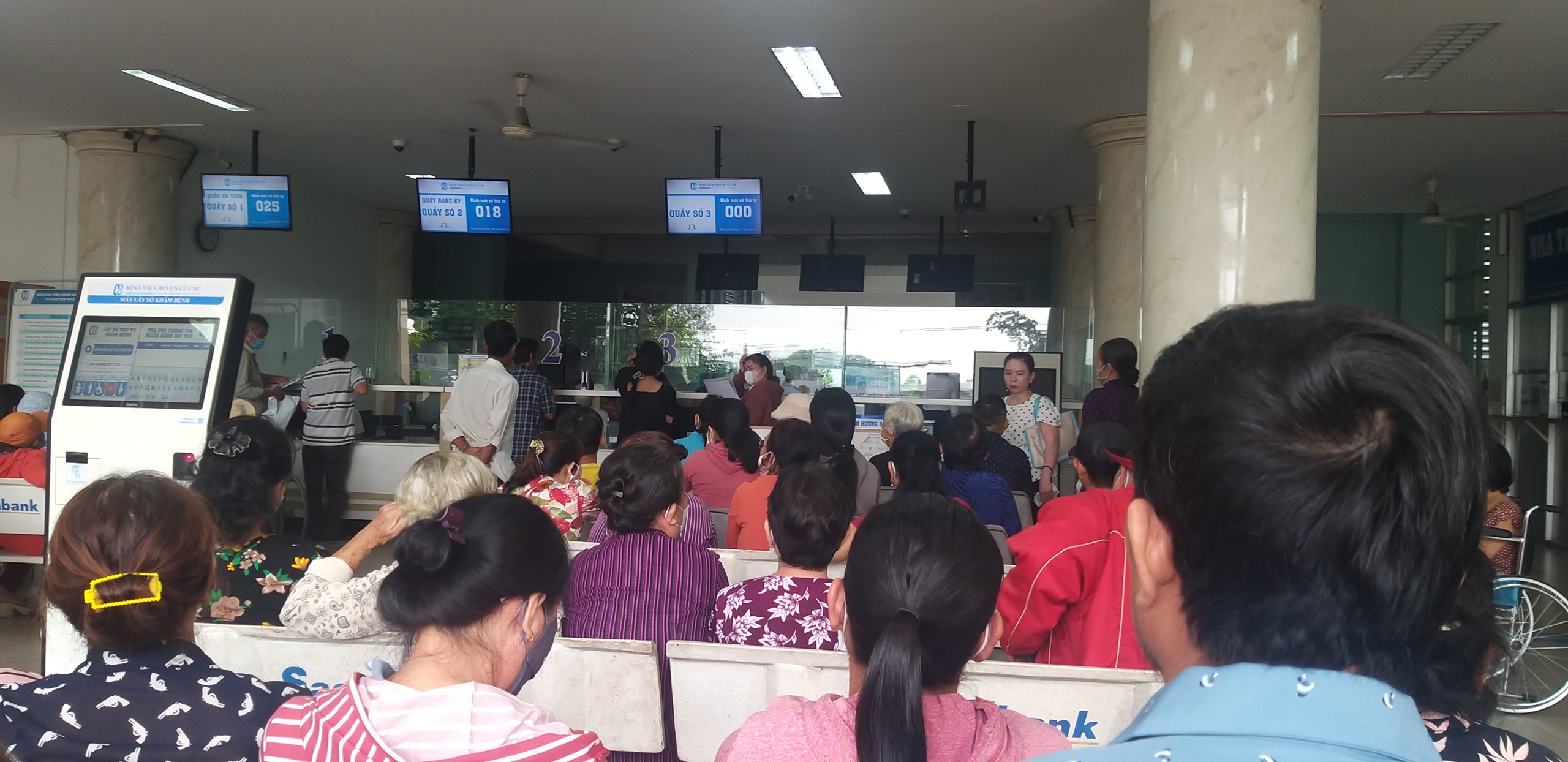 Chia bớt khó khăn cho người bệnh - Ảnh 2.