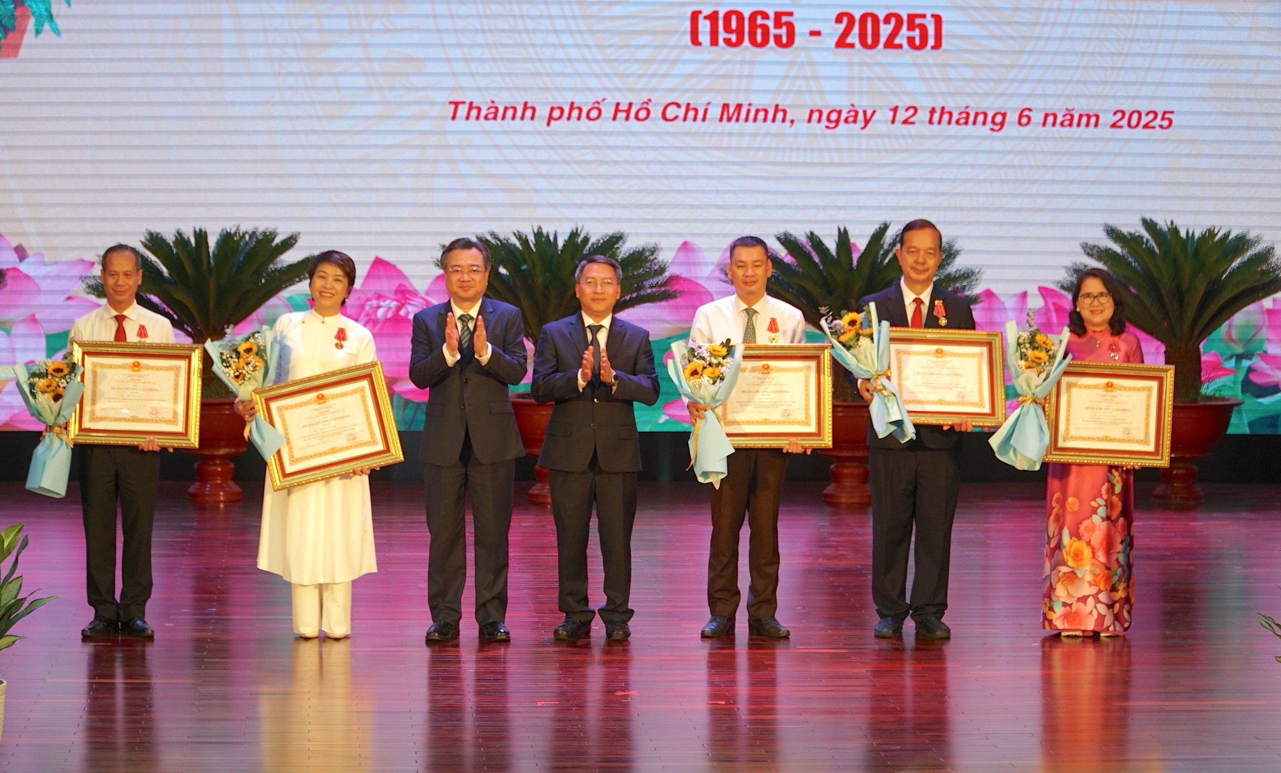 Học viện Cán bộ TP.HCM kỷ niệm 60 năm thành lập- Ảnh 2. Học viện Cán bộ TP.HCM kỷ niệm 60 năm thành lập- Ảnh 2.