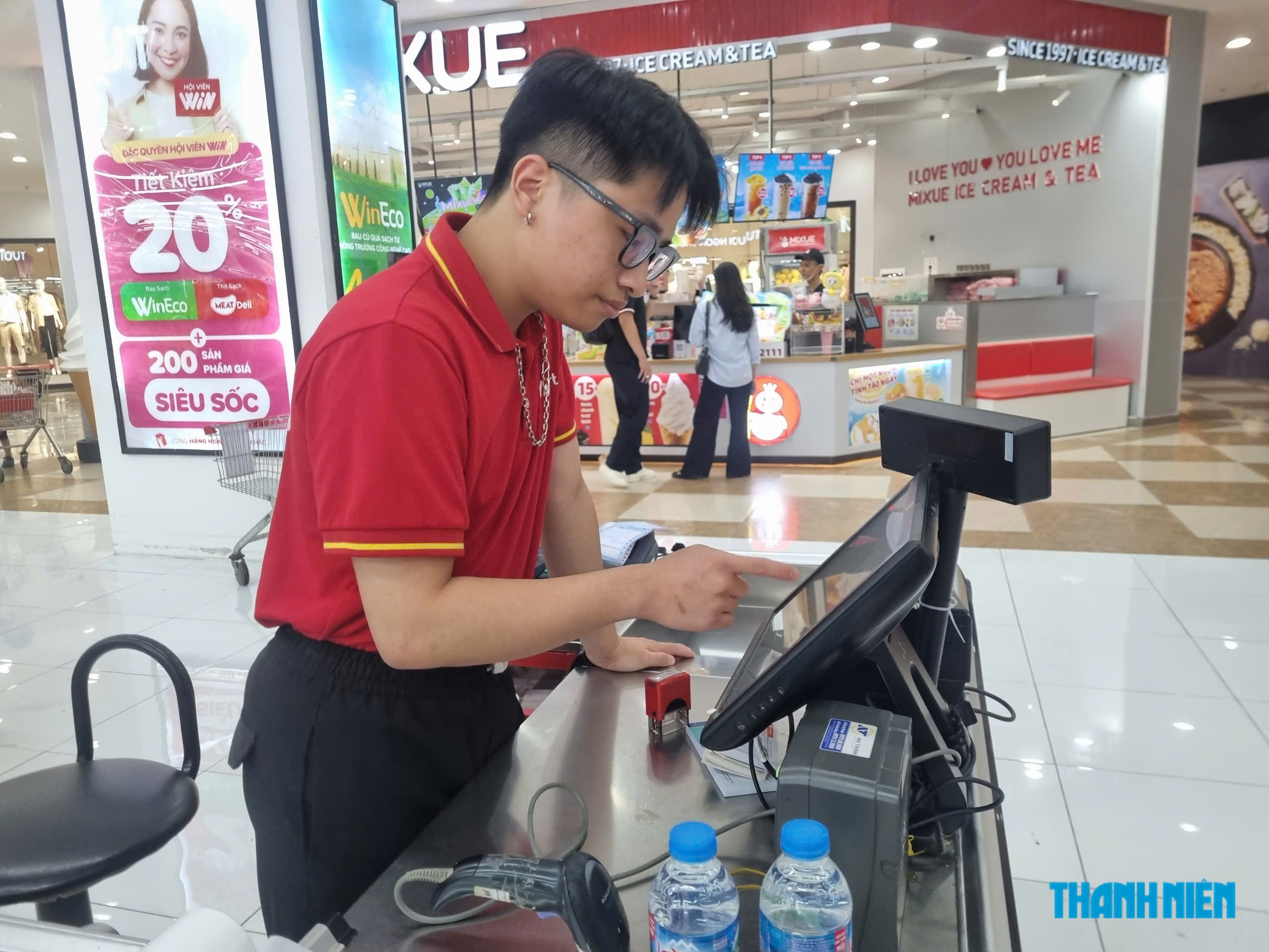 Thuế nói rõ cách ghi thông tin người mua trên hóa đơn từ tháng 7- Ảnh 2.