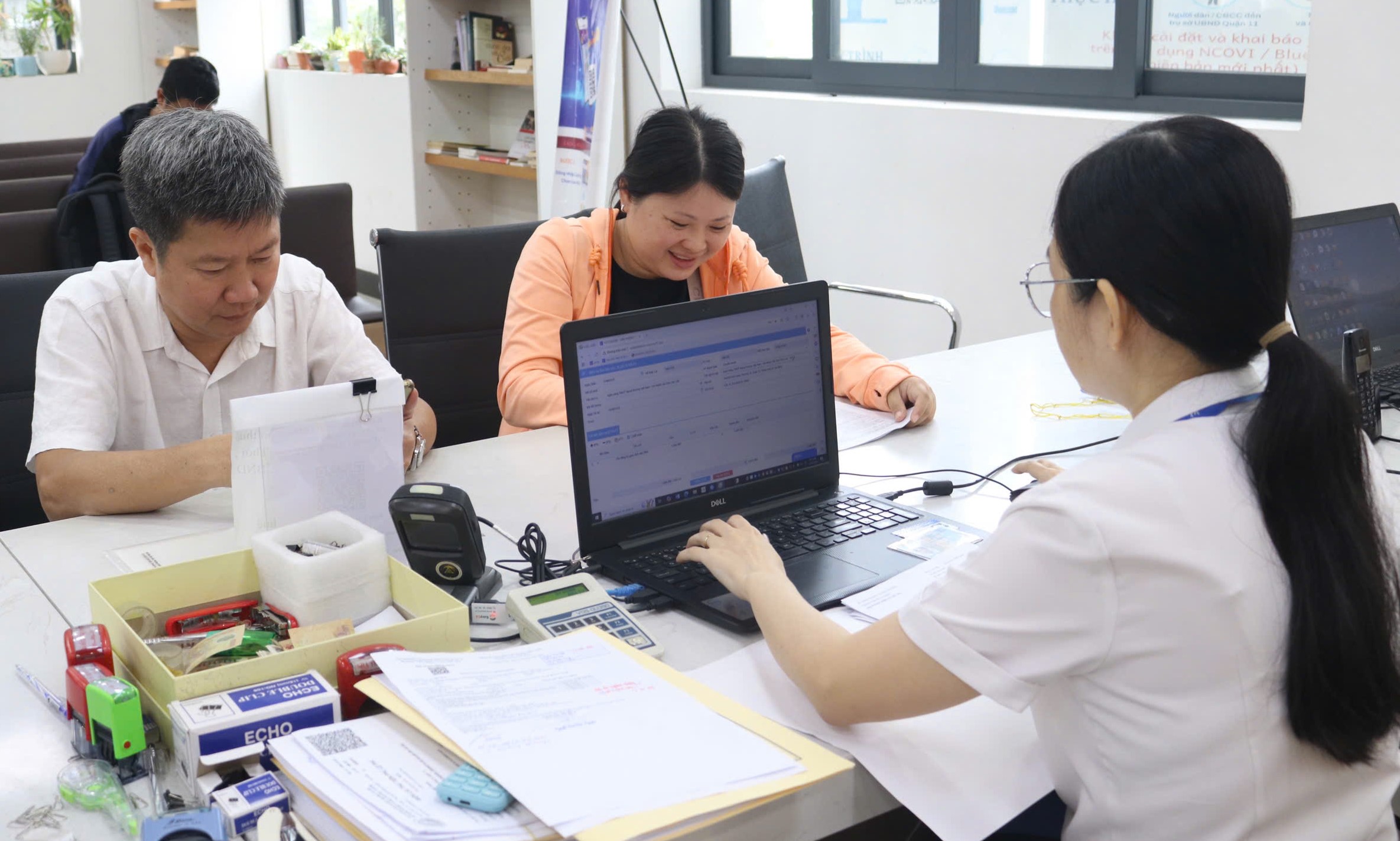 Bí thư TP.HCM: Vận hành thử 102 phường, xã mới 'đáp ứng mong đợi'- Ảnh 5.