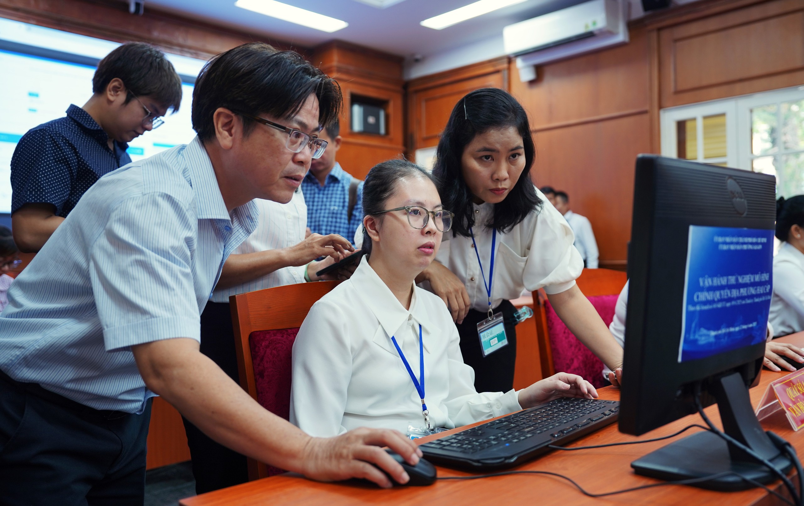 102 phường, xã mới ở TP.HCM đồng loạt vận hành thử bộ máy mới- Ảnh 2. 102 phường, xã mới ở TP.HCM đồng loạt vận hành thử bộ máy mới- Ảnh 2.